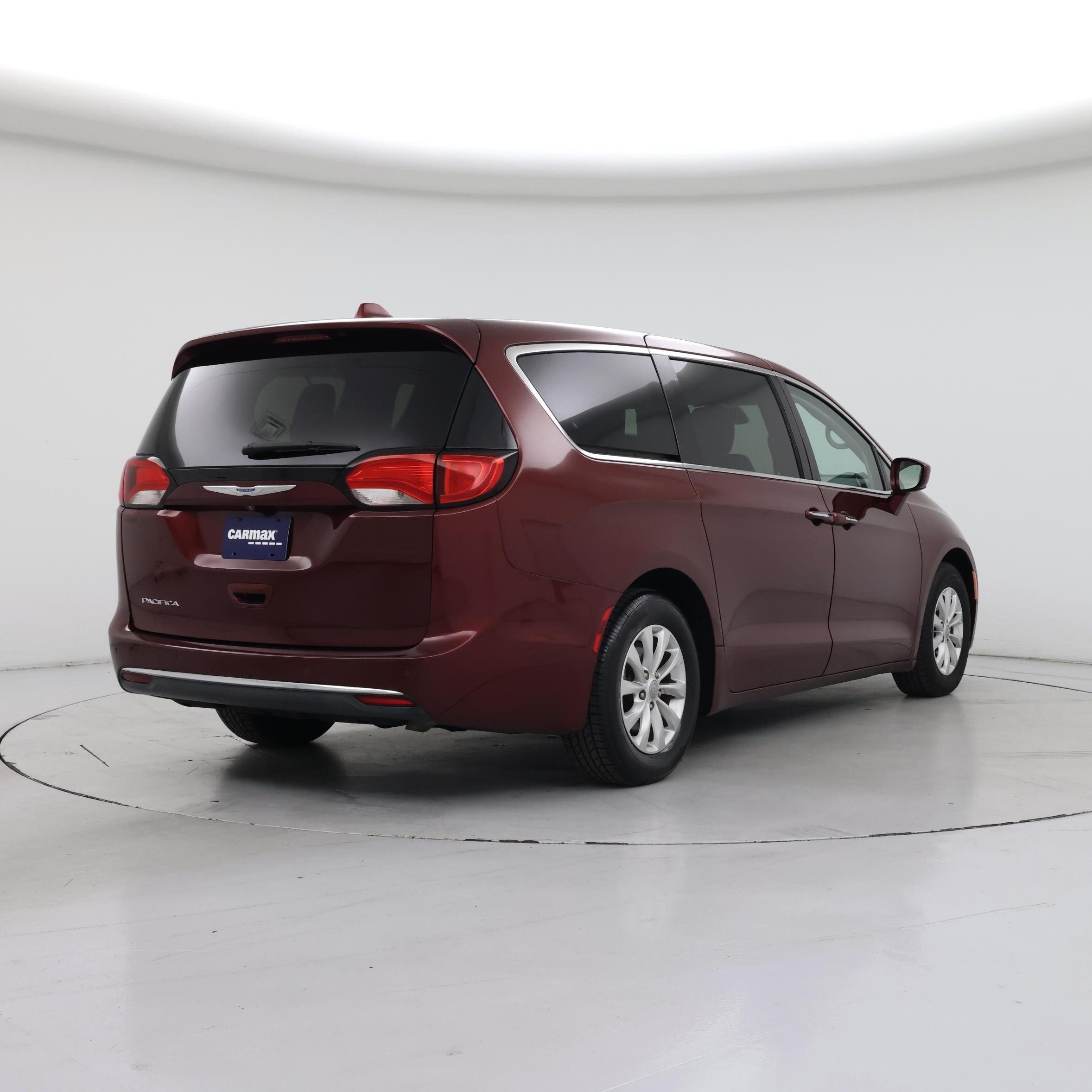 Thumbnail: 2019 Chrysler Pacifica - 8