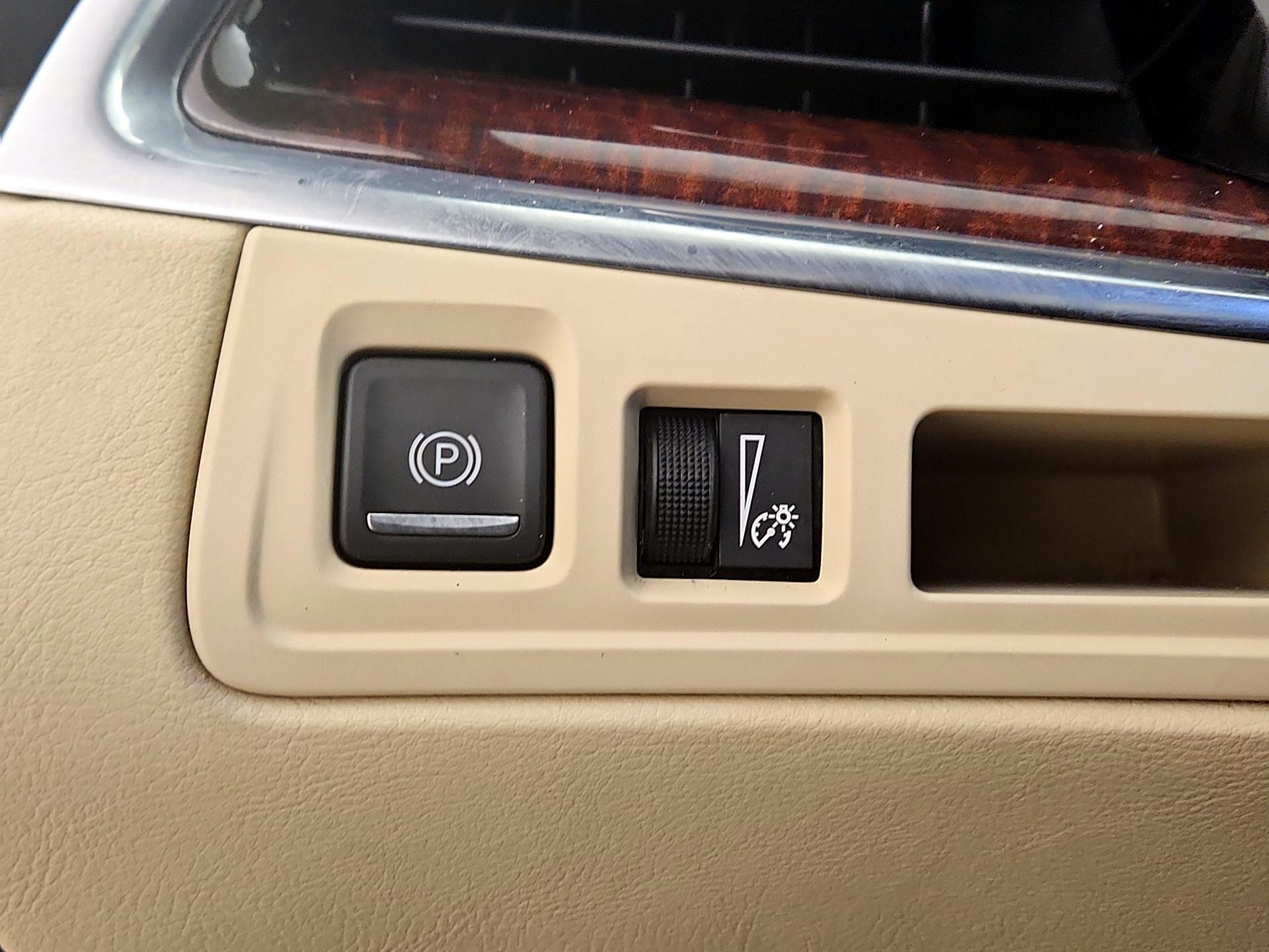Thumbnail: 2018 Cadillac XT5 - 13
