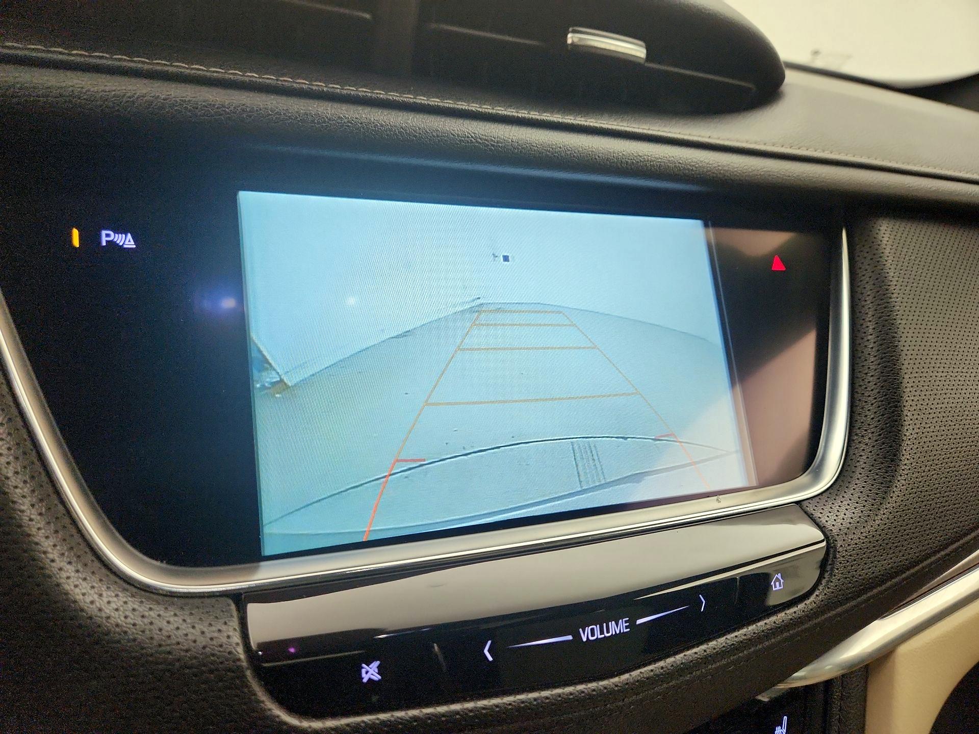 Thumbnail: 2018 Cadillac XT5 - 14