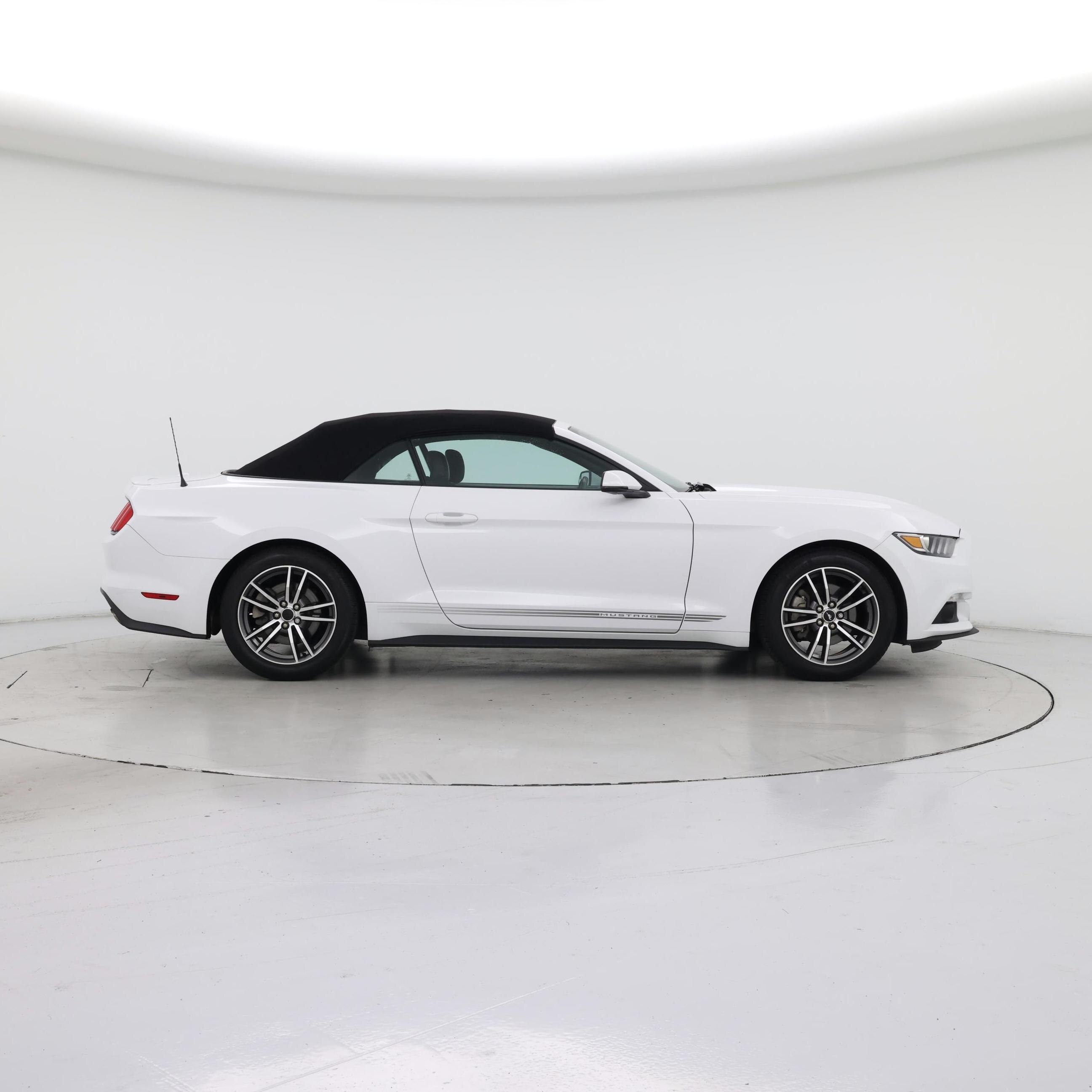Thumbnail: 2017 Ford Mustang - 7