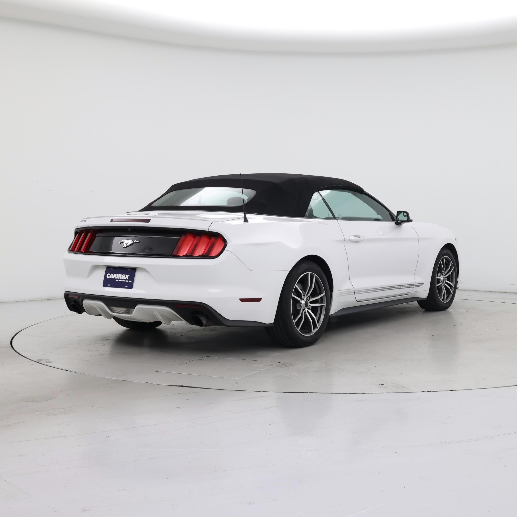 Thumbnail: 2017 Ford Mustang - 8