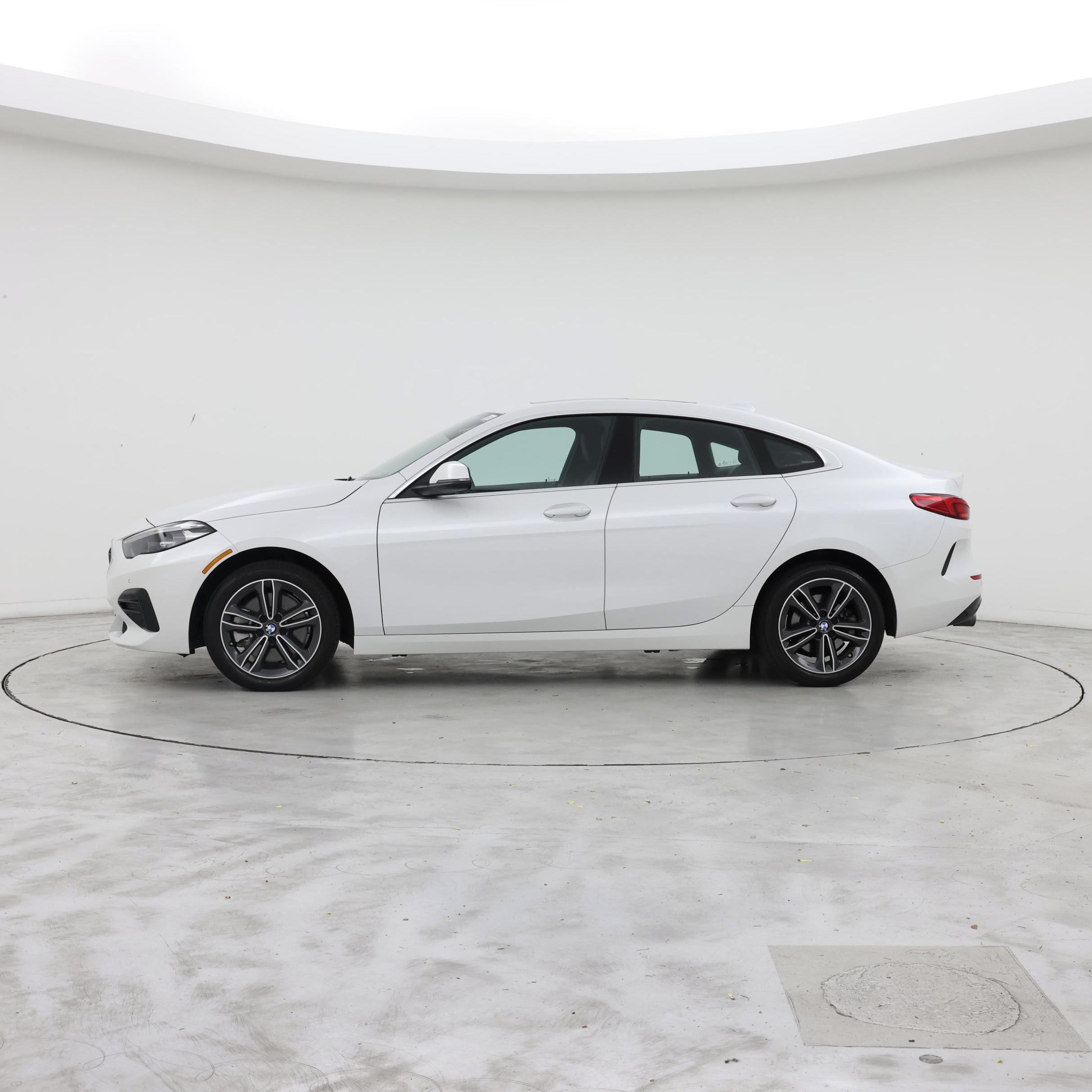 Thumbnail: 2024 BMW 2 Series - 3