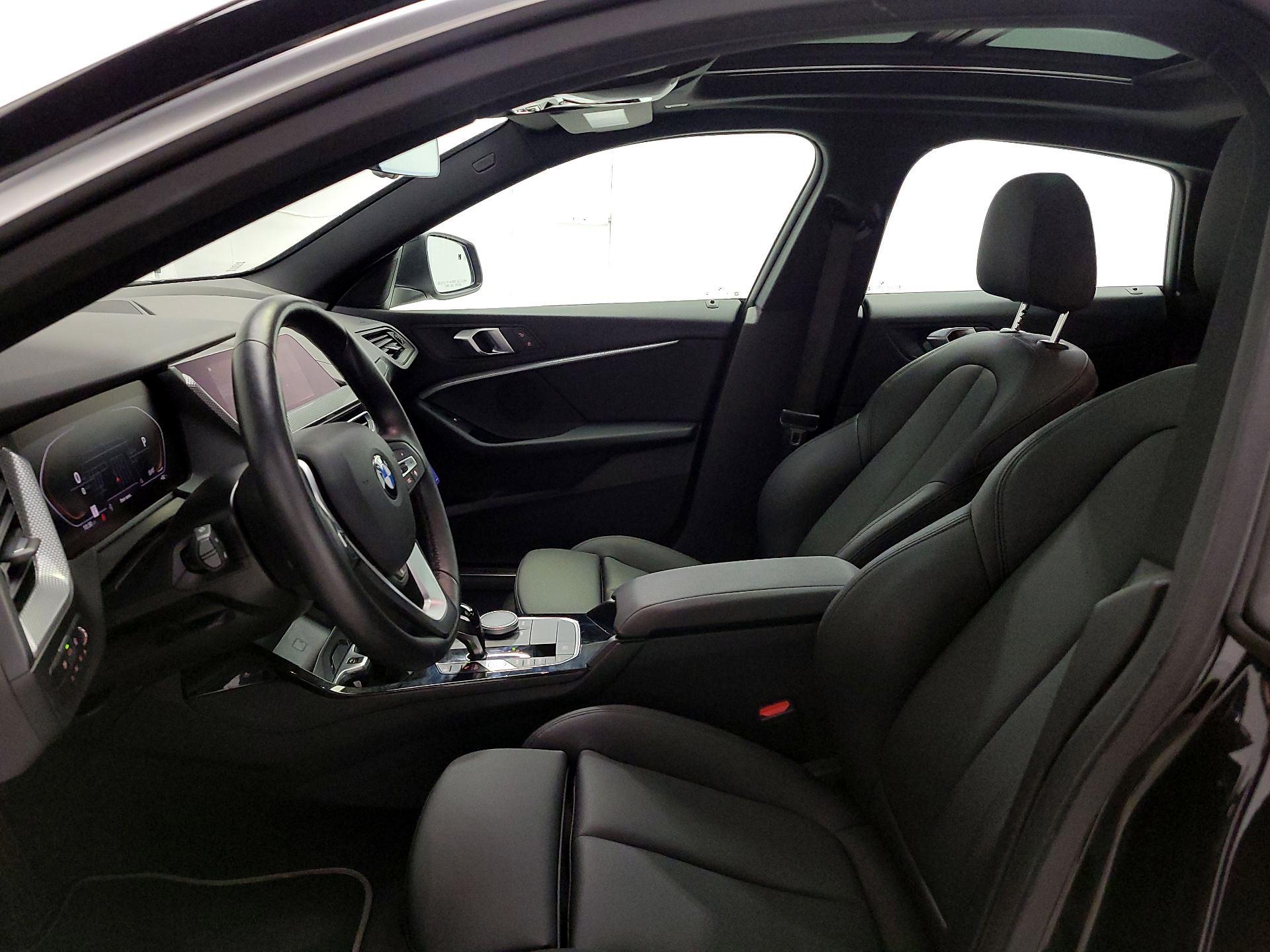 Thumbnail: 2024 BMW 2 Series - 11