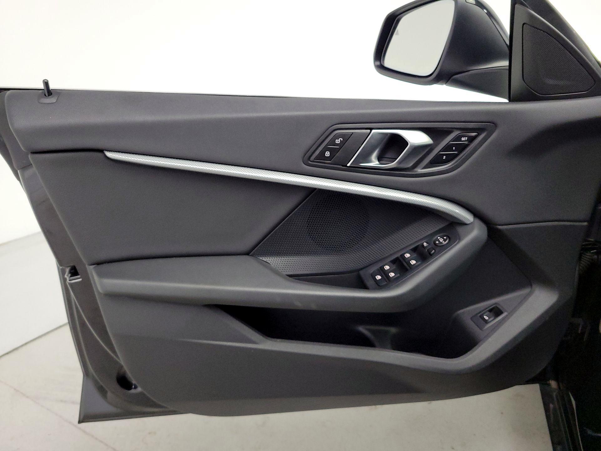 Thumbnail: 2024 BMW 2 Series - 12