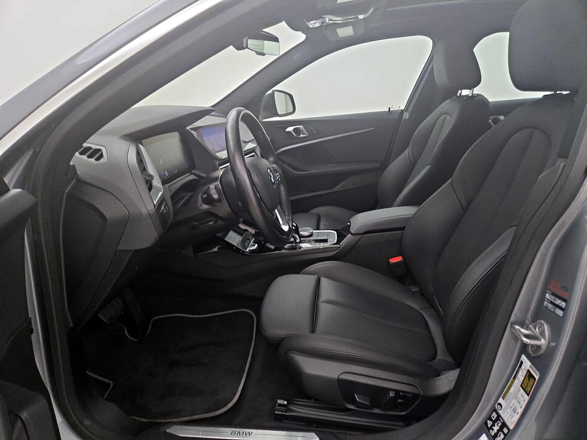 Thumbnail: 2024 BMW 2 Series - 11