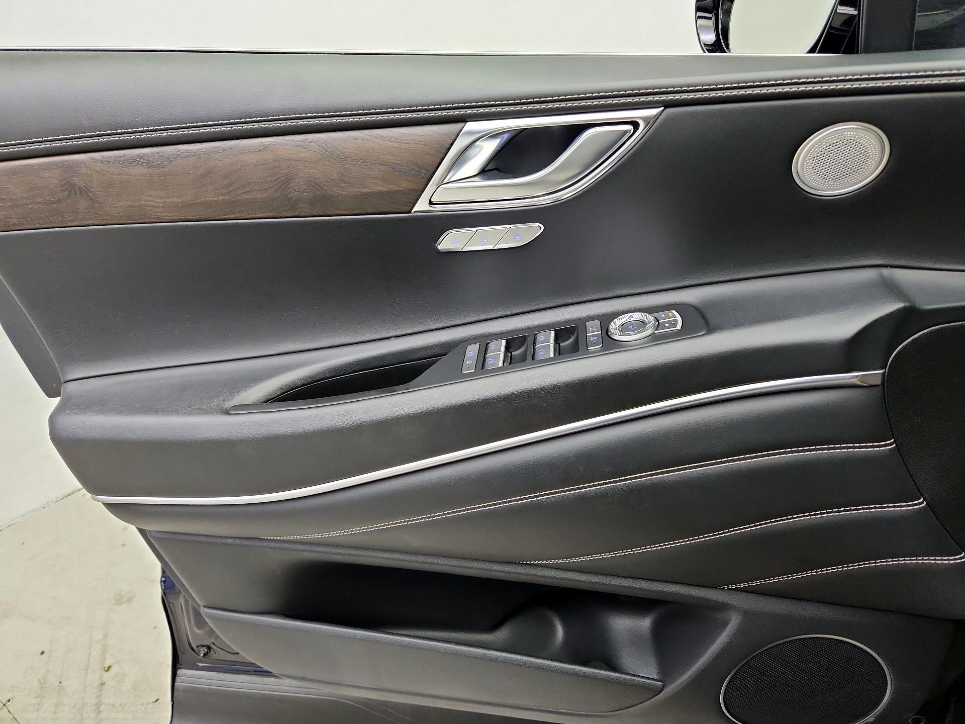 Thumbnail: 2024 Genesis GV80 - 12