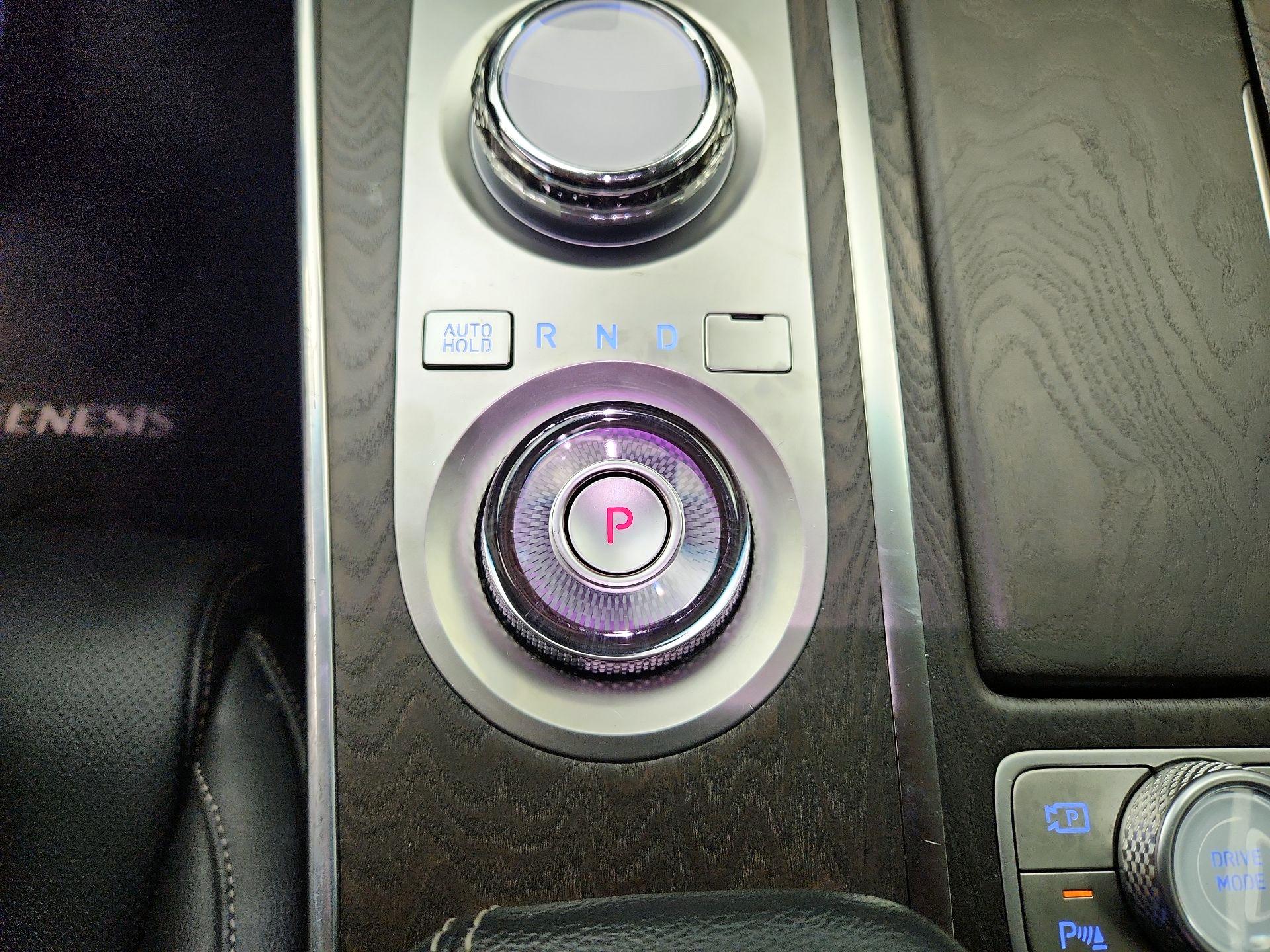 Thumbnail: 2024 Genesis GV80 - 18