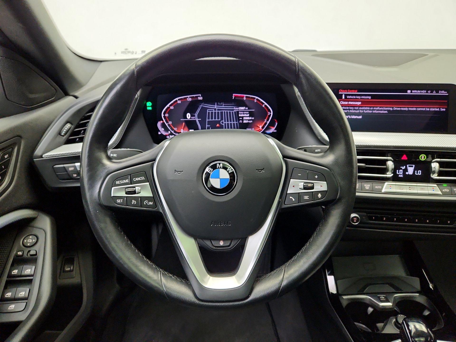 Thumbnail: 2024 BMW 2 Series - 10