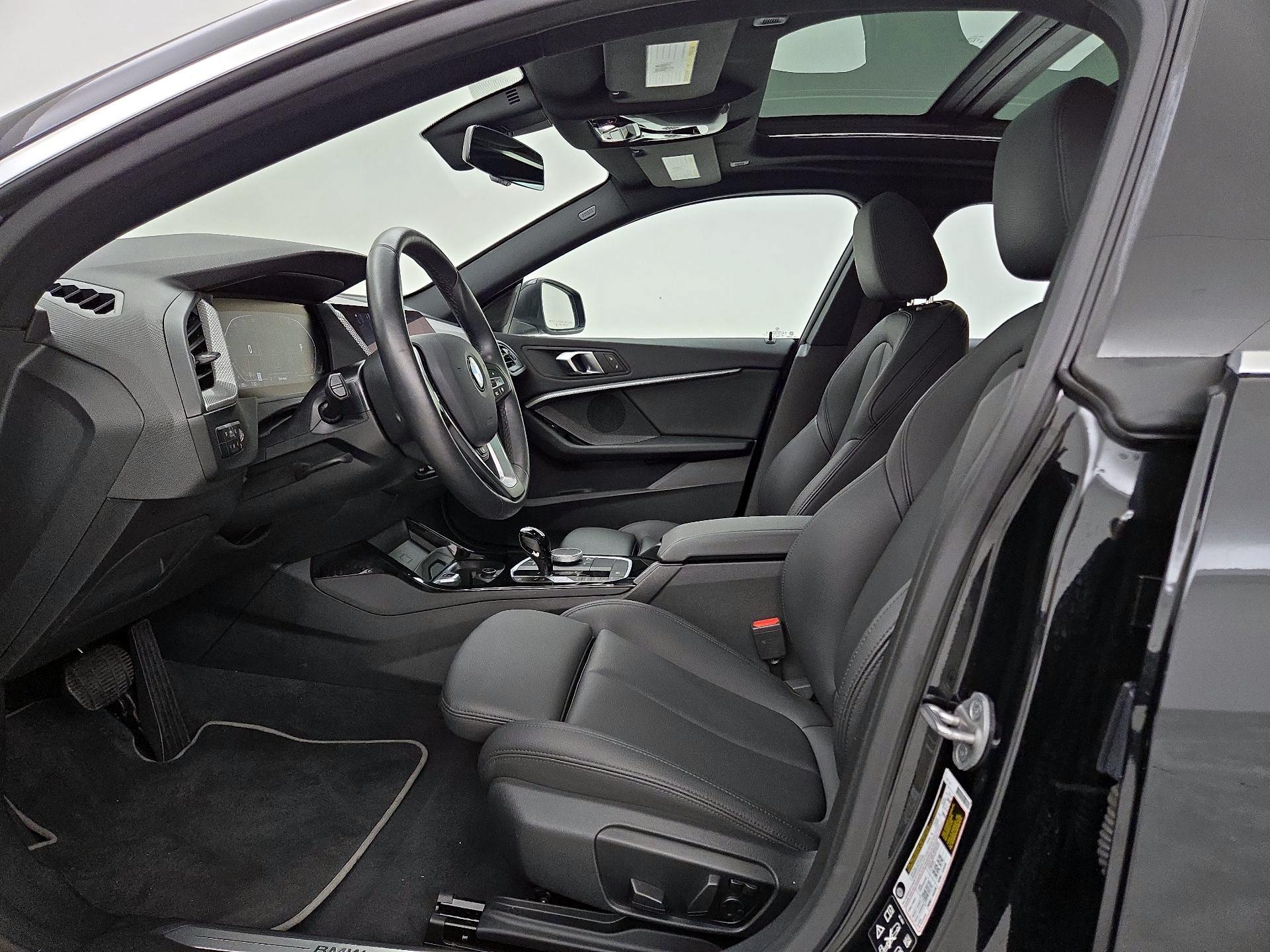 Thumbnail: 2024 BMW 2 Series - 11