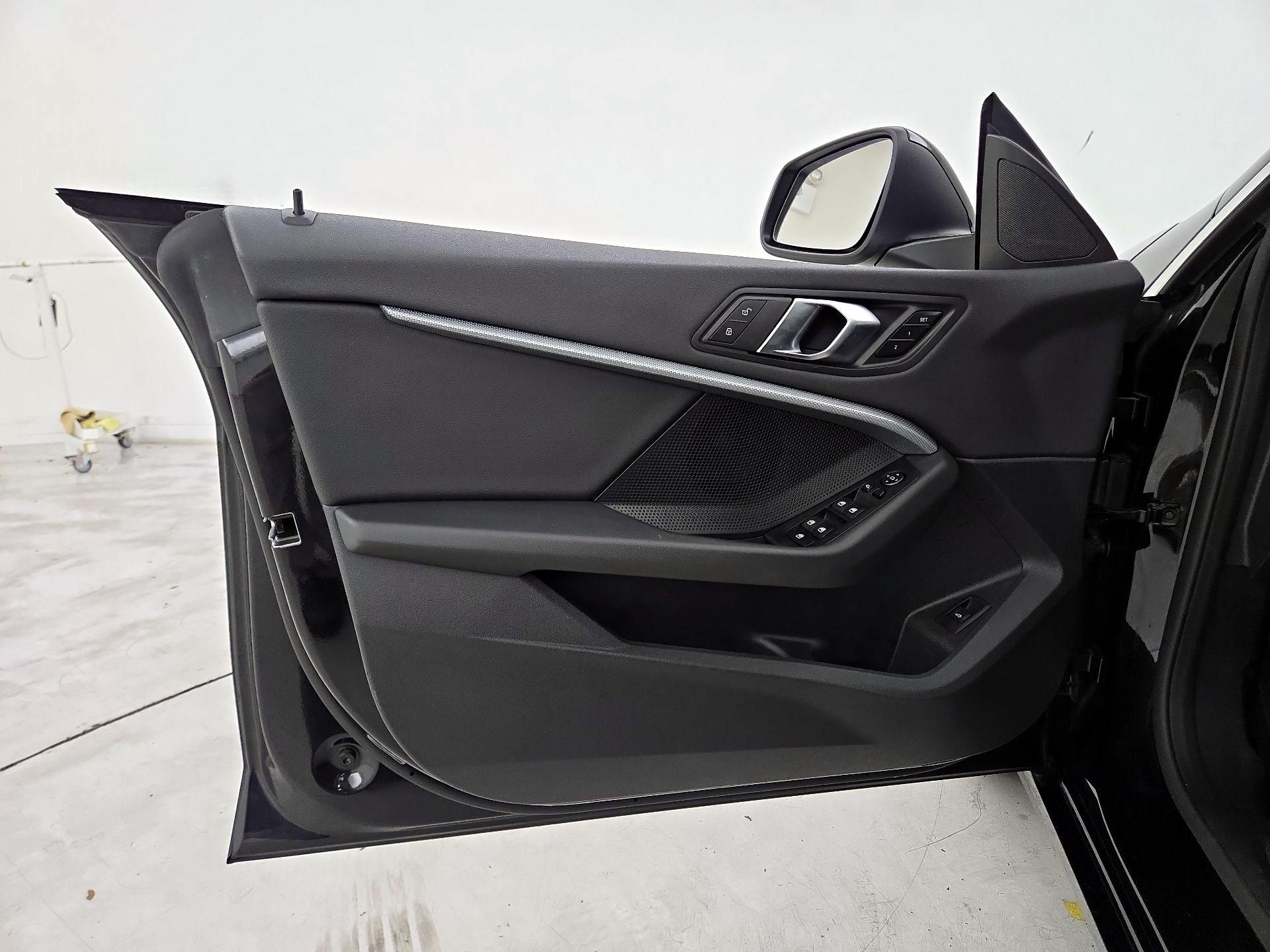 Thumbnail: 2024 BMW 2 Series - 12