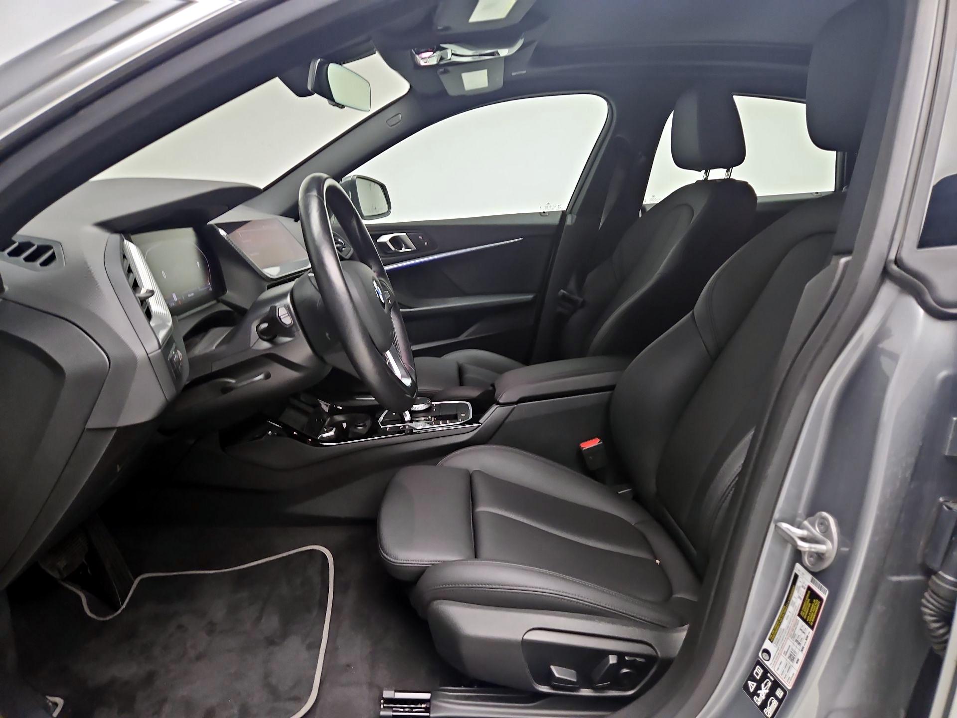 Thumbnail: 2024 BMW 2 Series - 11