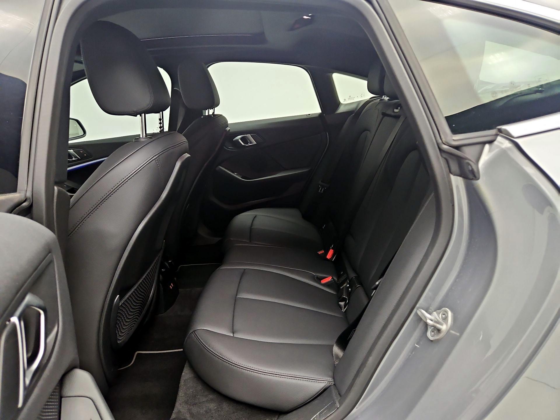 Thumbnail: 2024 BMW 2 Series - 20