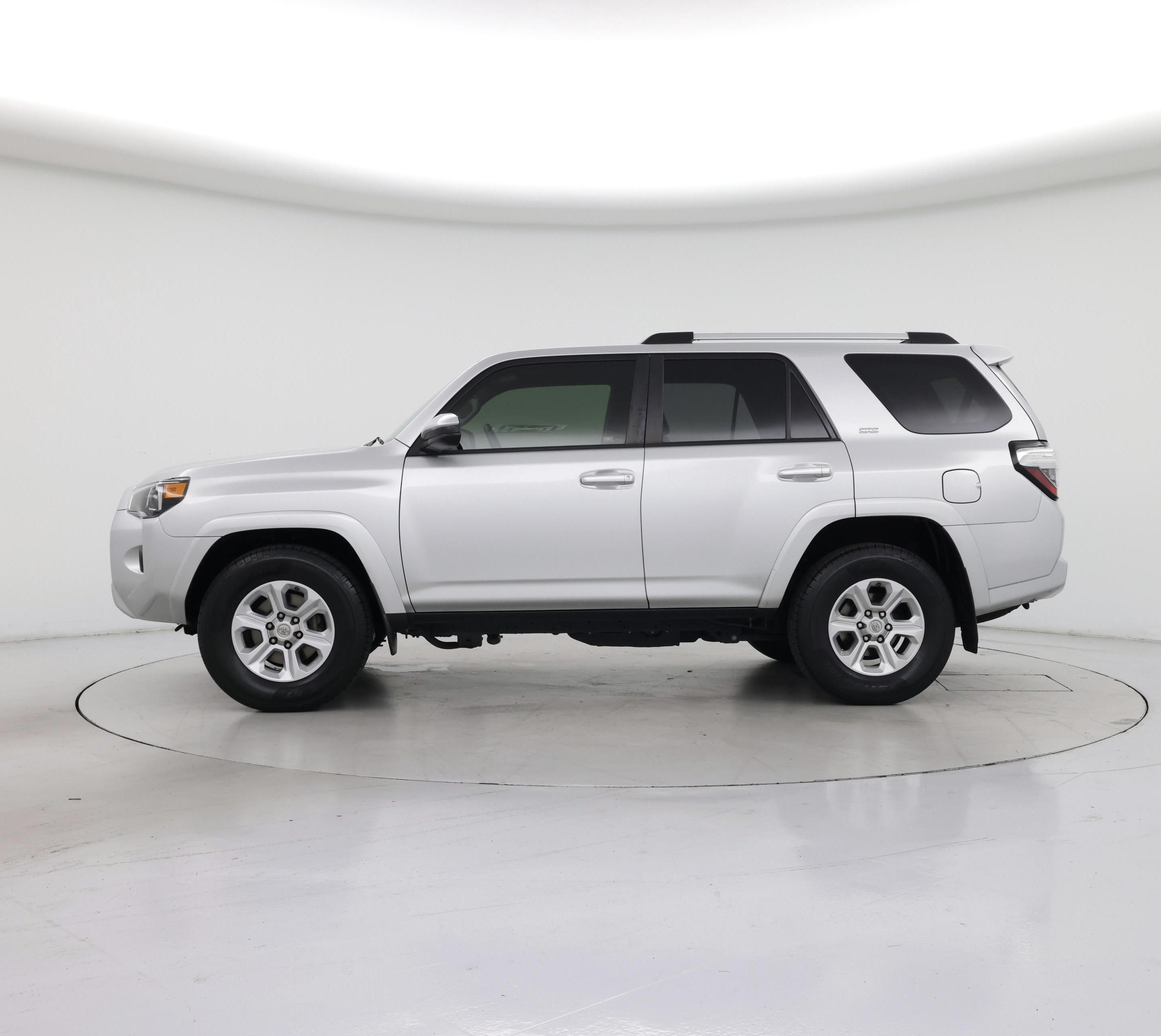 Thumbnail: 2020 Toyota 4Runner - 3