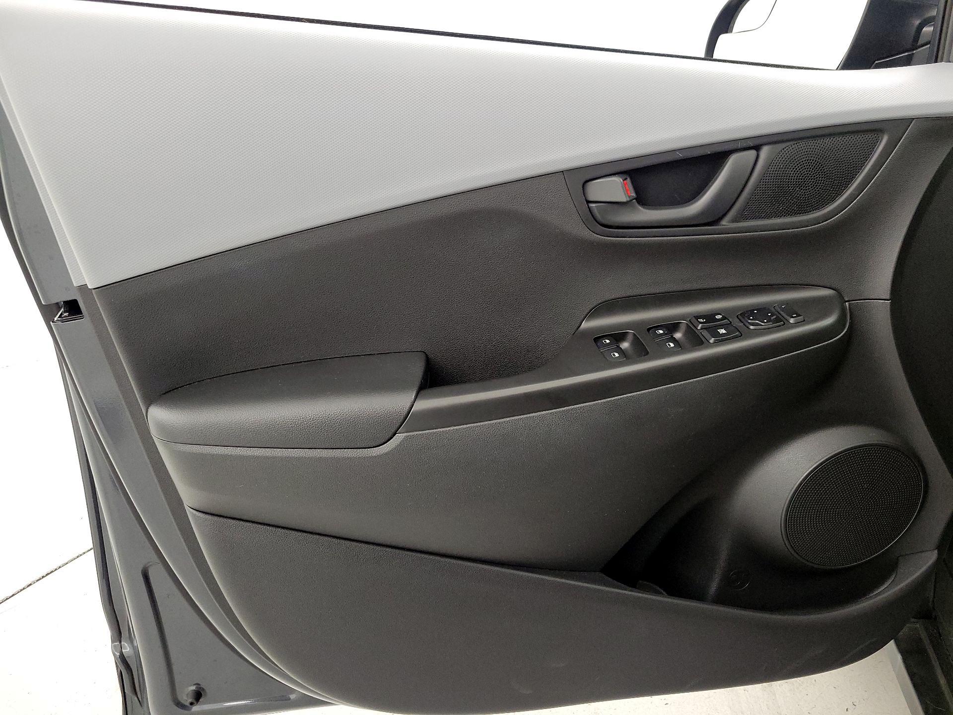 Thumbnail: 2020 Hyundai Kona - 12