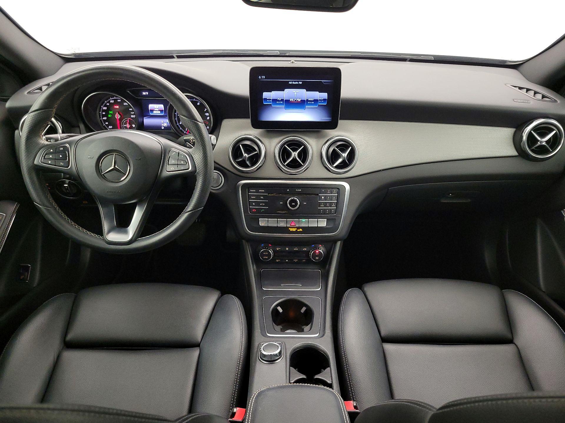 Thumbnail: 2018 Mercedes-Benz GLA - 9