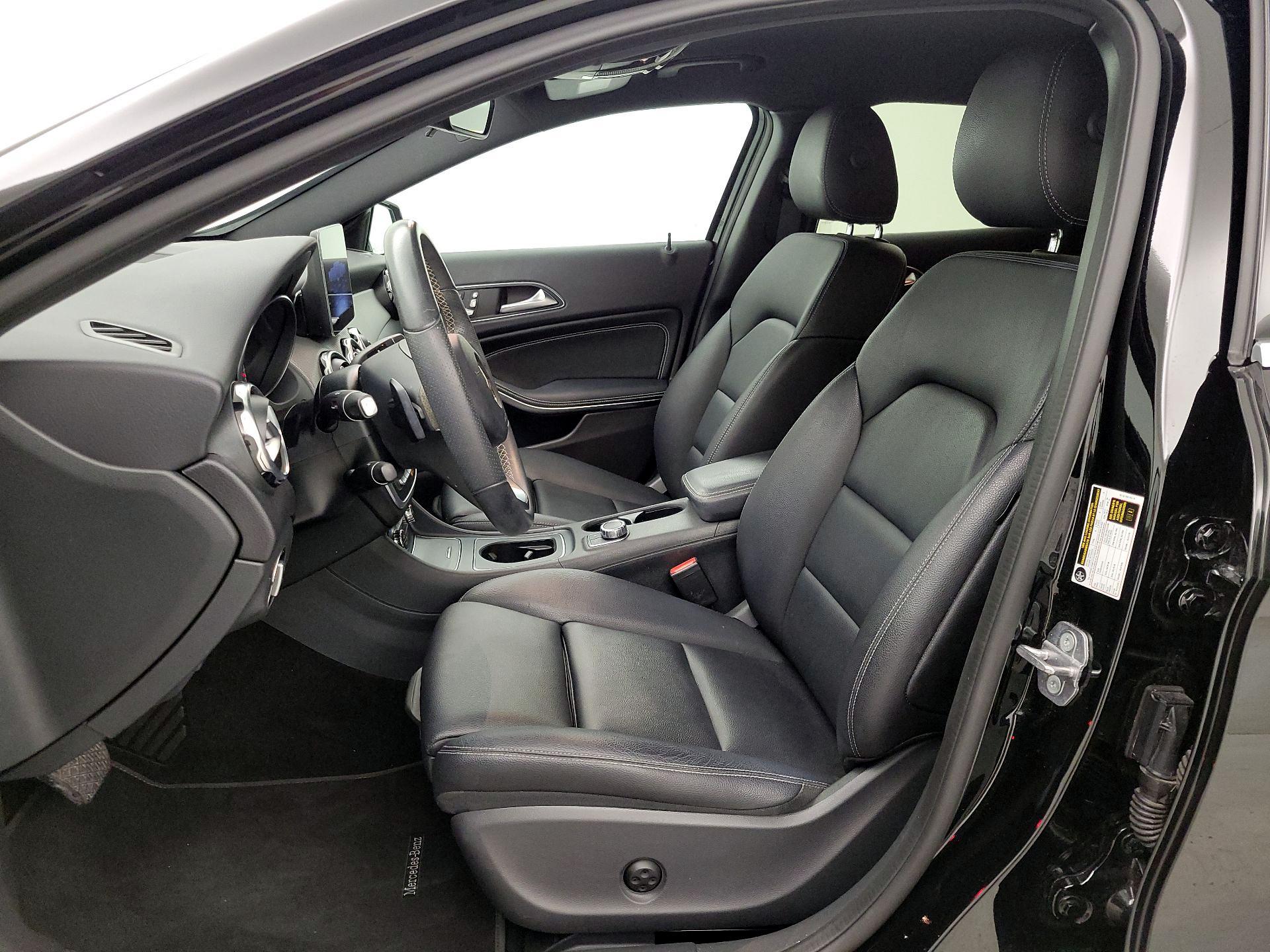 Thumbnail: 2018 Mercedes-Benz GLA - 11