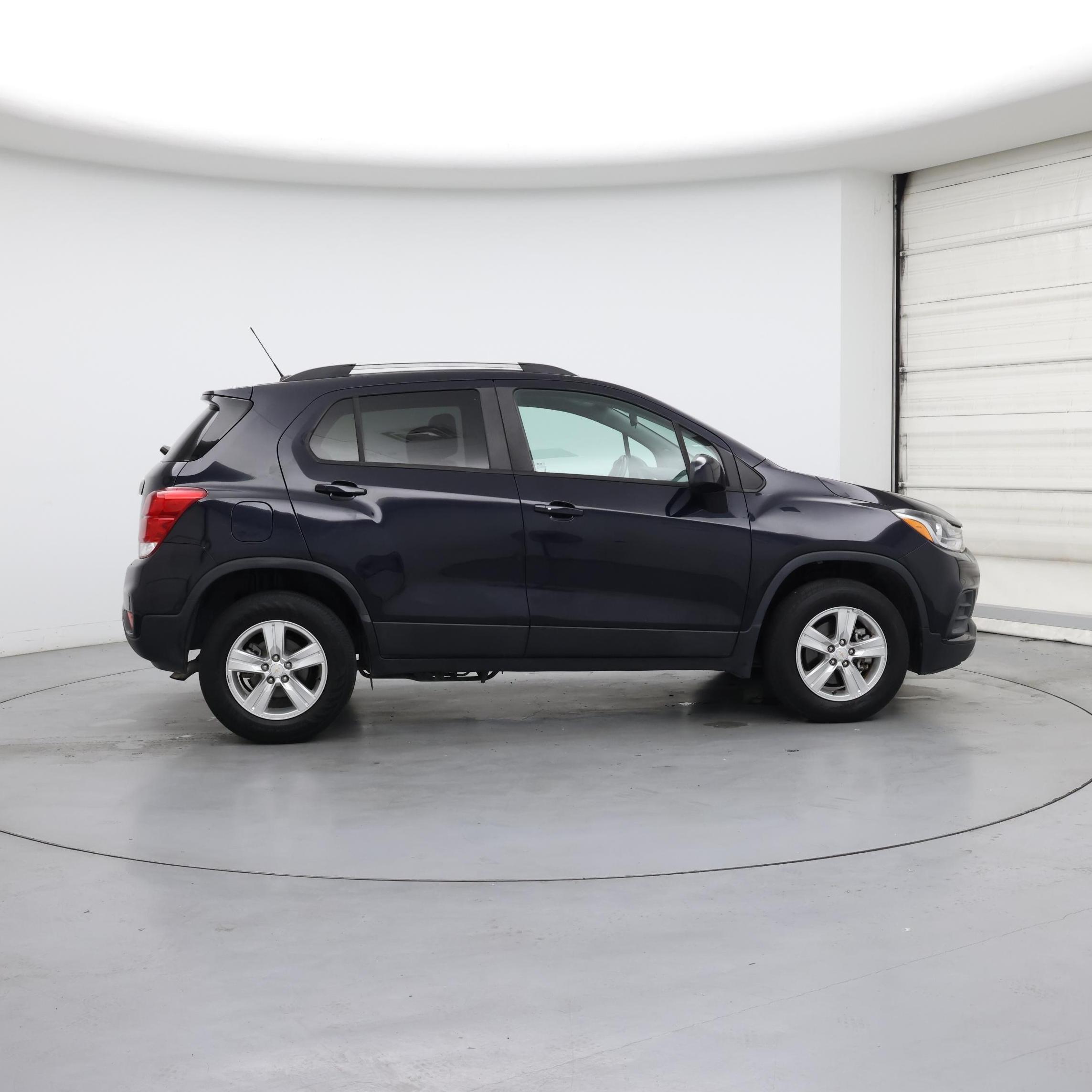 Thumbnail: 2022 Chevrolet Trax - 7