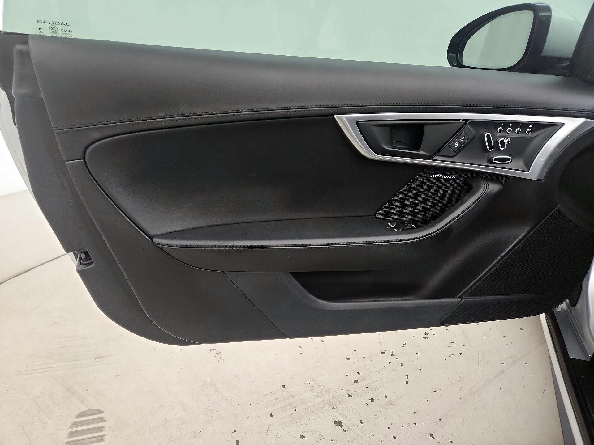 Thumbnail: 2020 Jaguar F-Type - 12