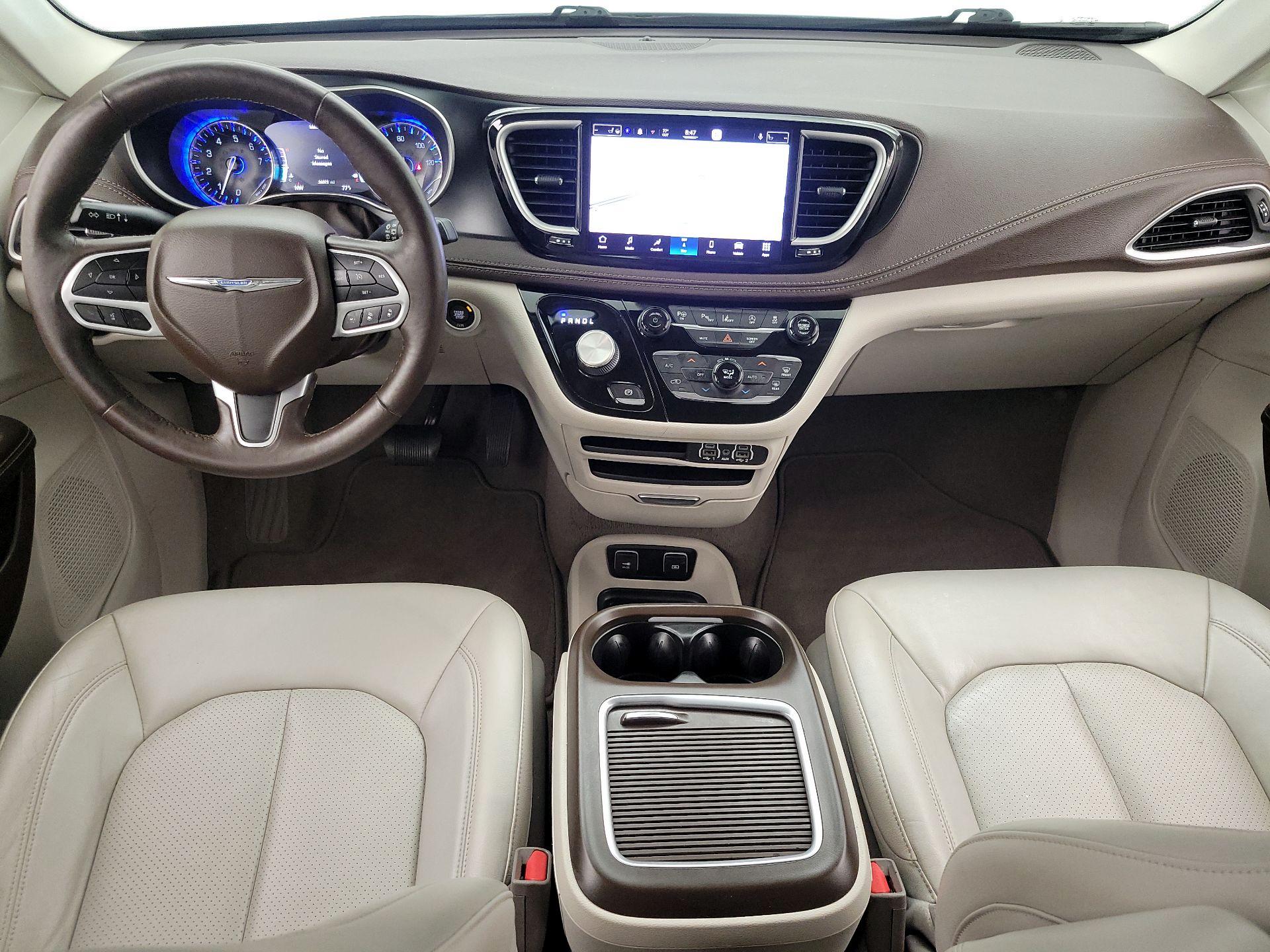 Thumbnail: 2021 Chrysler Pacifica - 9
