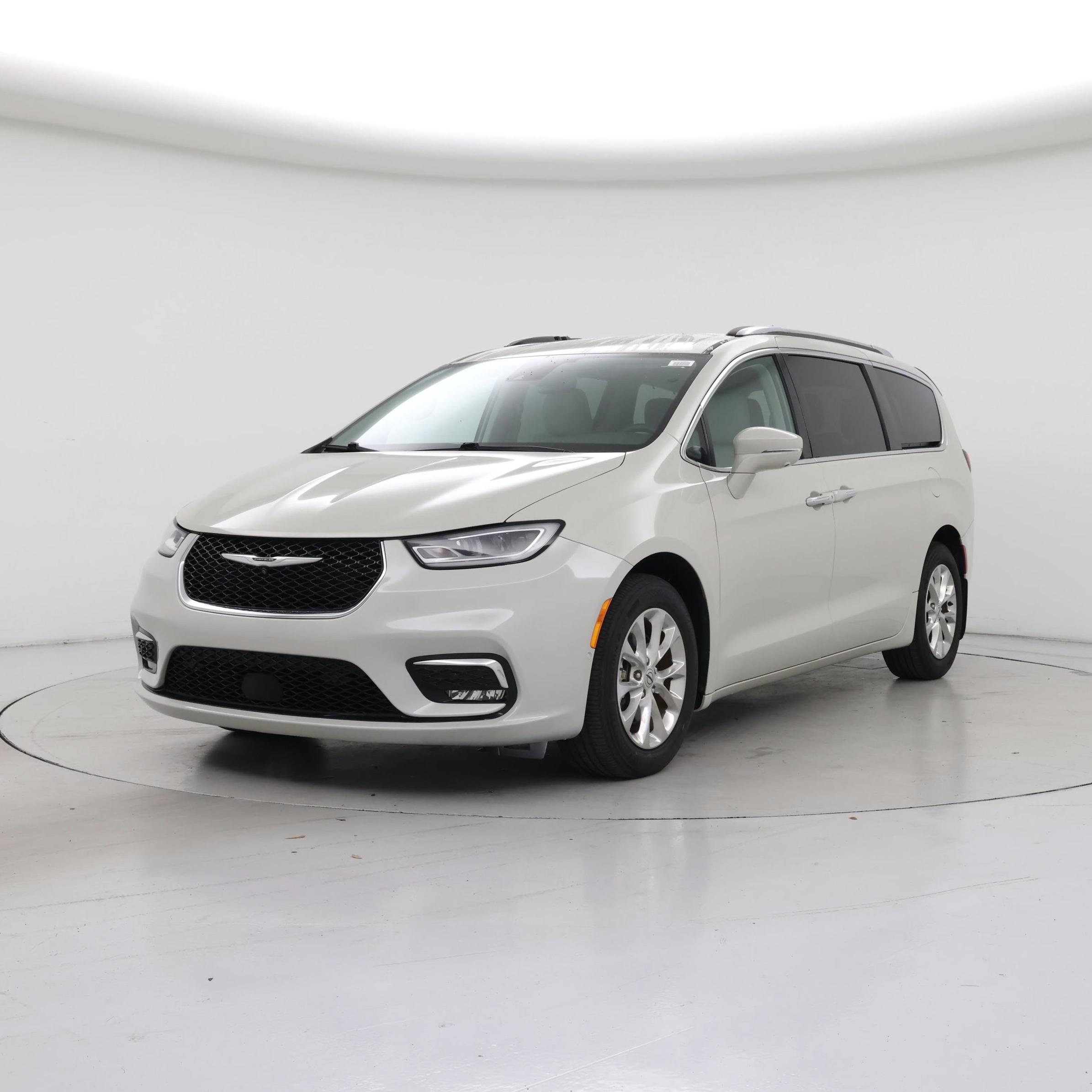 Thumbnail: 2021 Chrysler Pacifica - 4