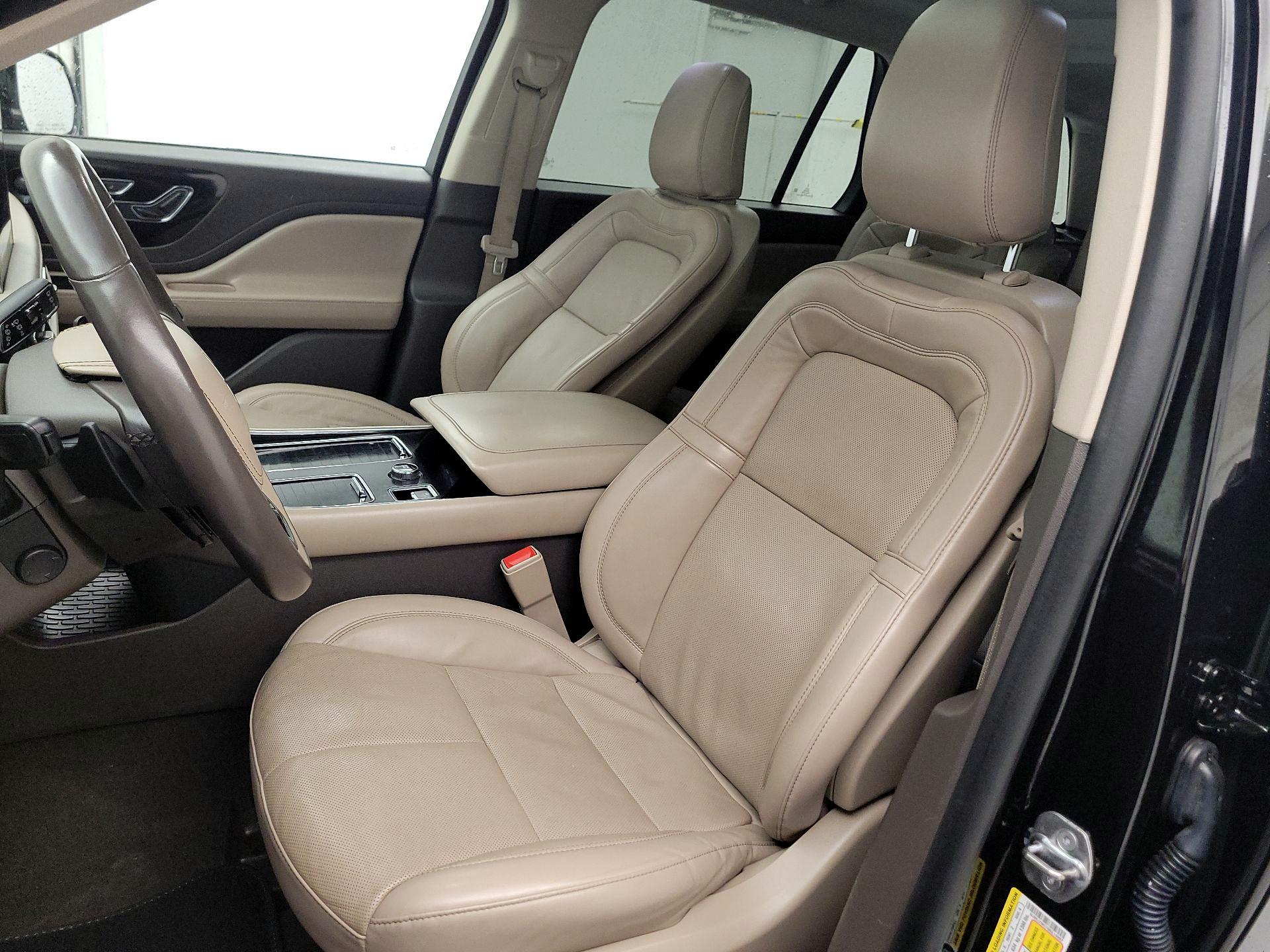 Thumbnail: 2021 Lincoln Aviator - 11
