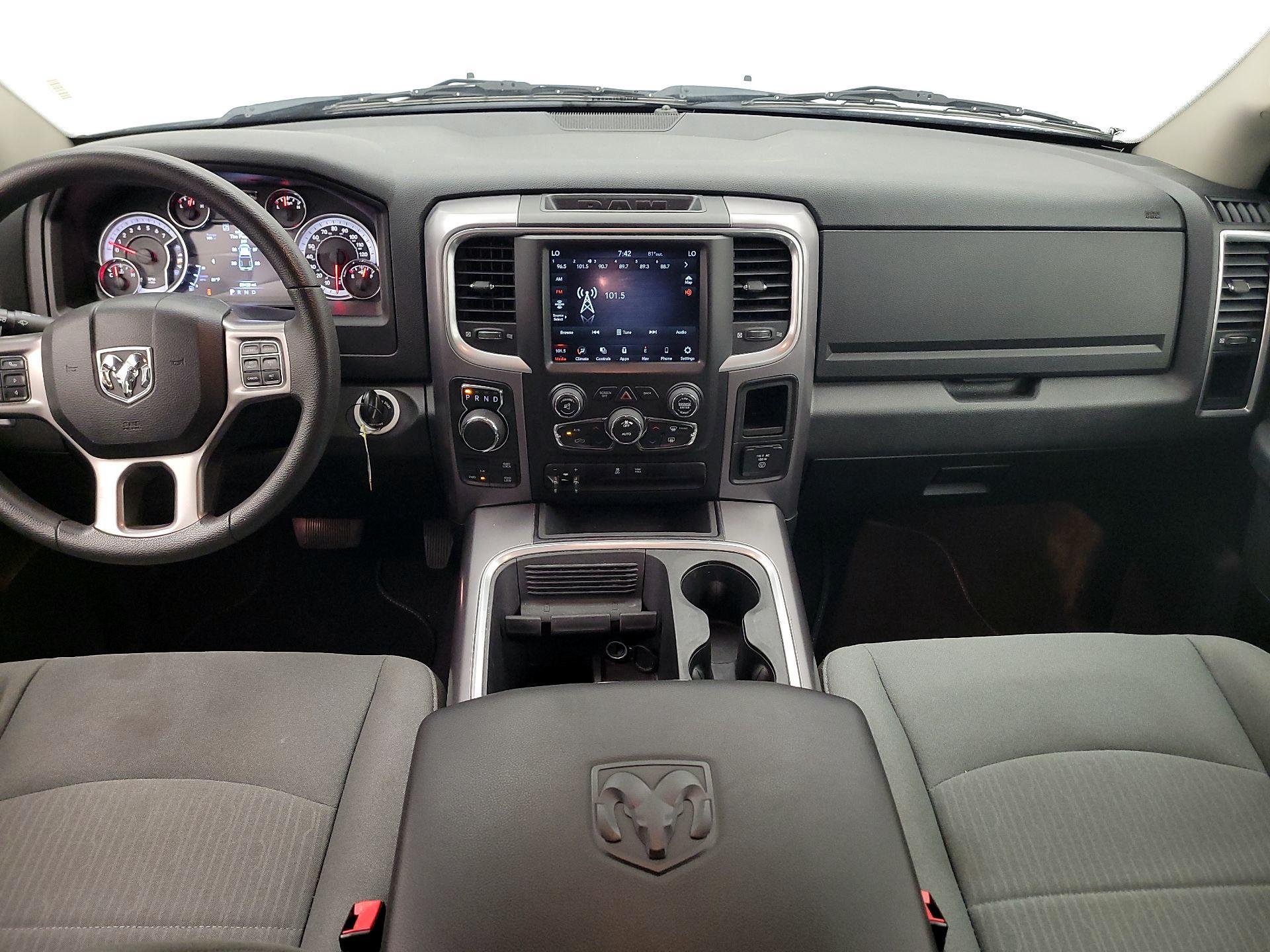 Thumbnail: 2023 RAM 1500 Classic - 9
