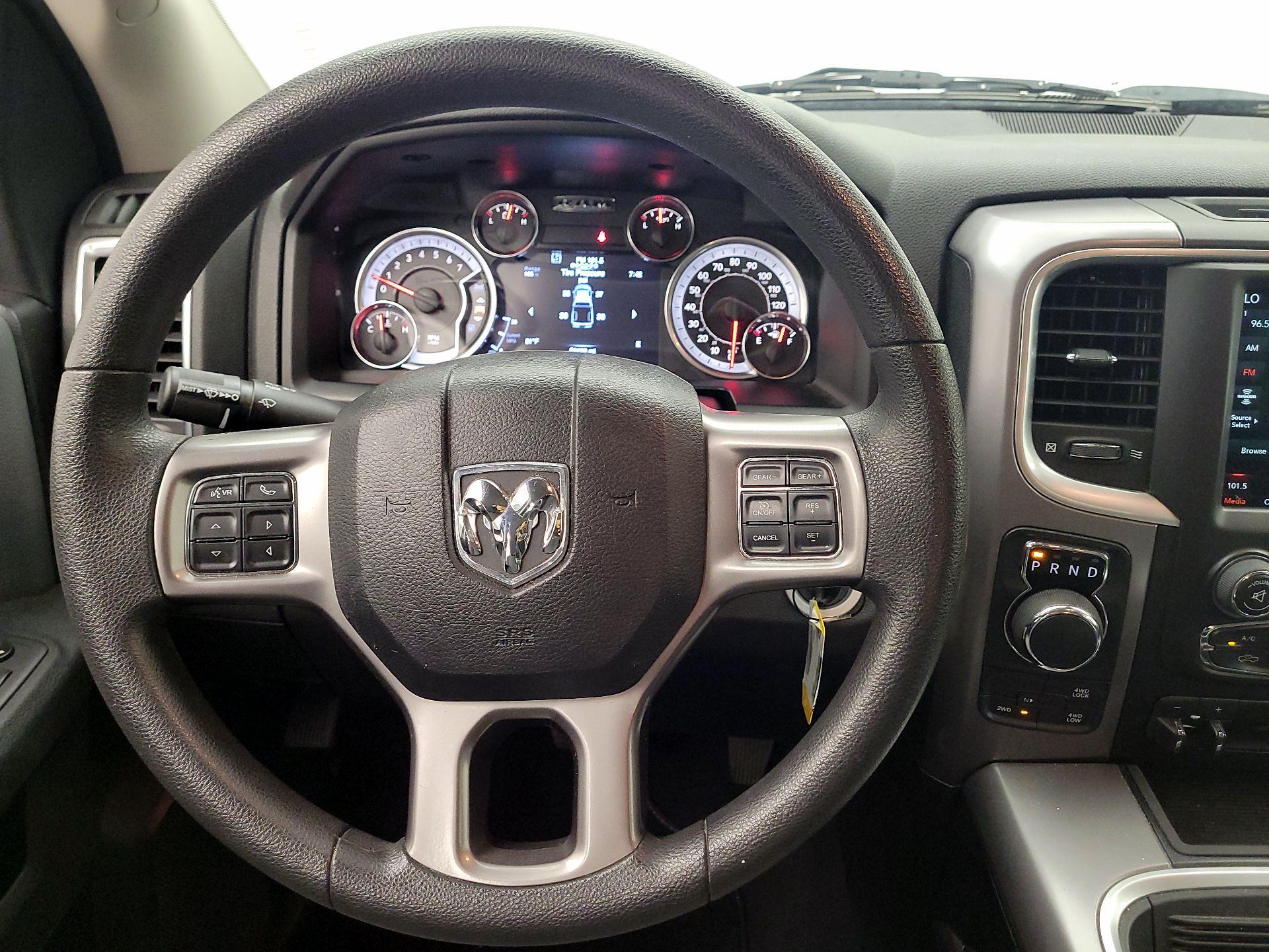 Thumbnail: 2023 RAM 1500 Classic - 10