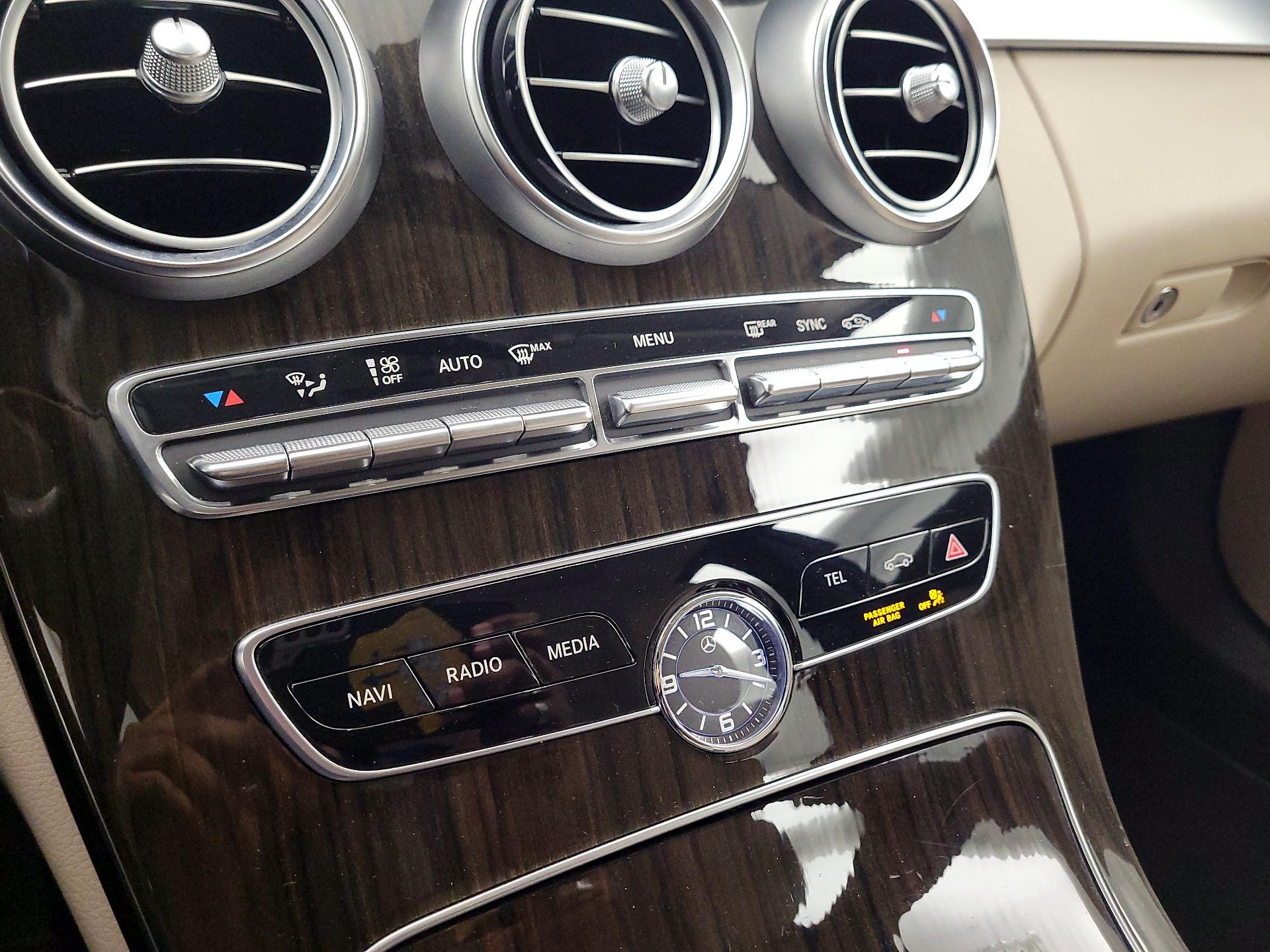 Thumbnail: 2021 Mercedes-Benz C-Class - 16