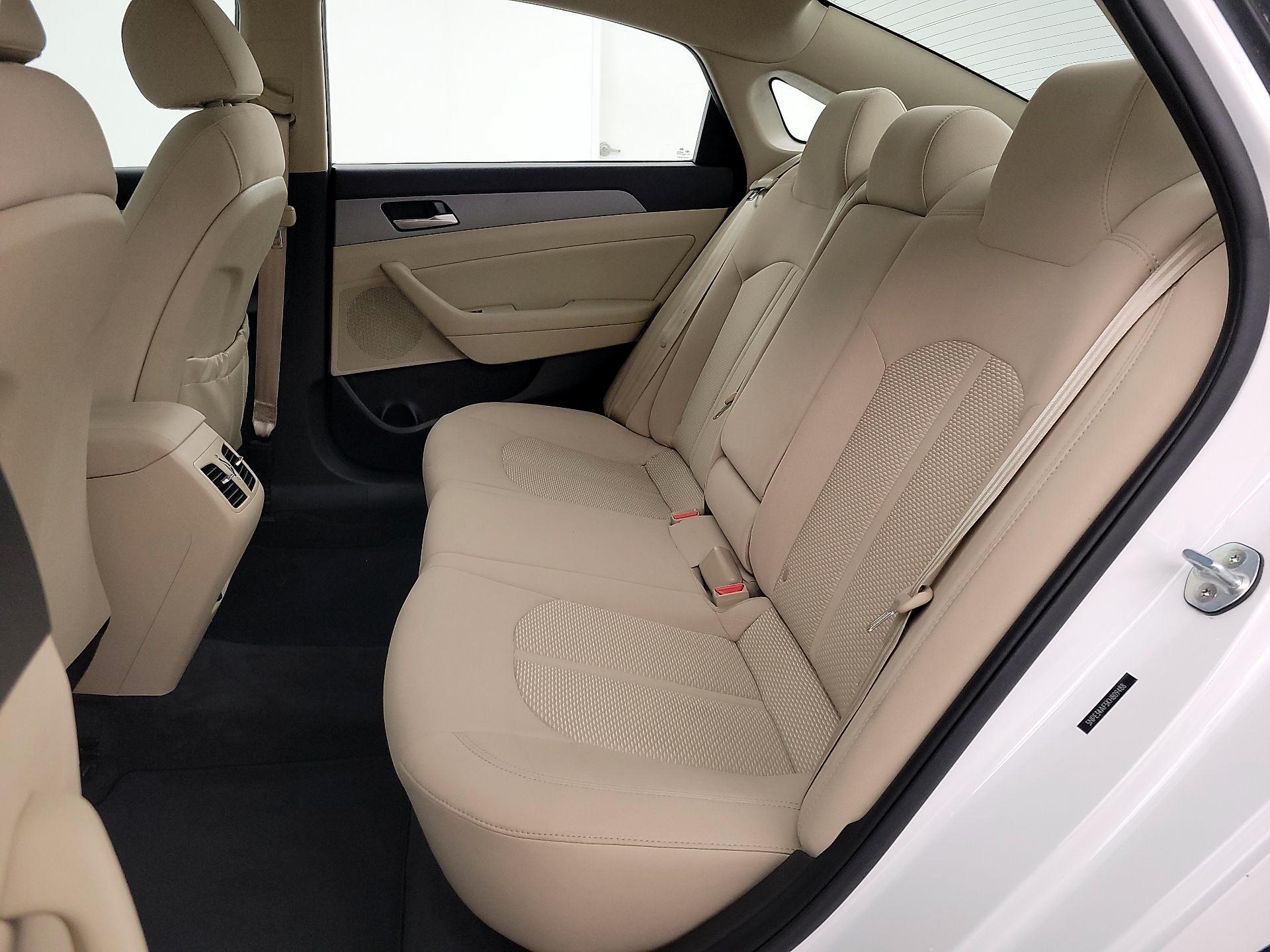 Thumbnail: 2019 Hyundai Sonata - 19