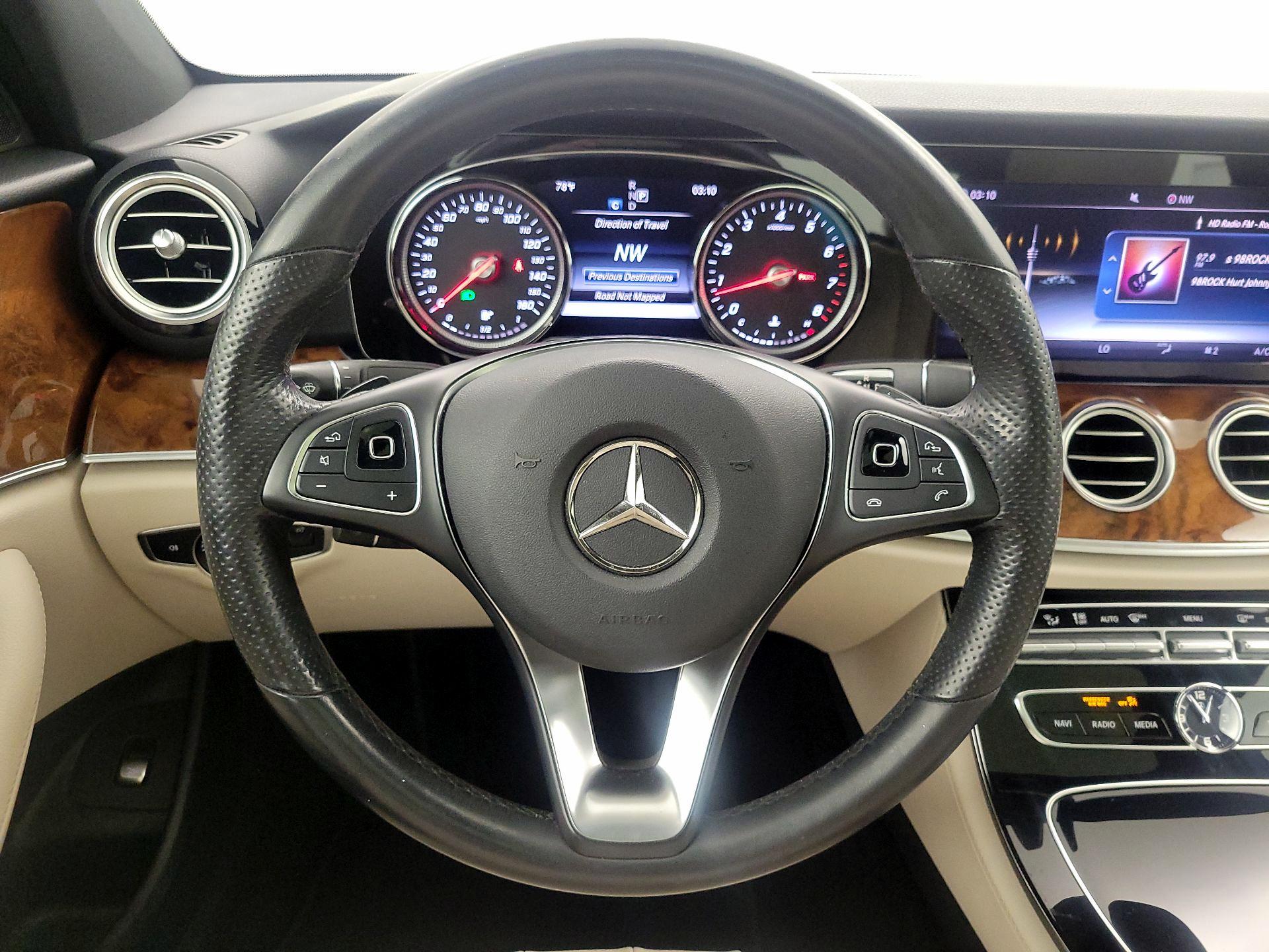 Thumbnail: 2018 Mercedes-Benz E-Class - 10