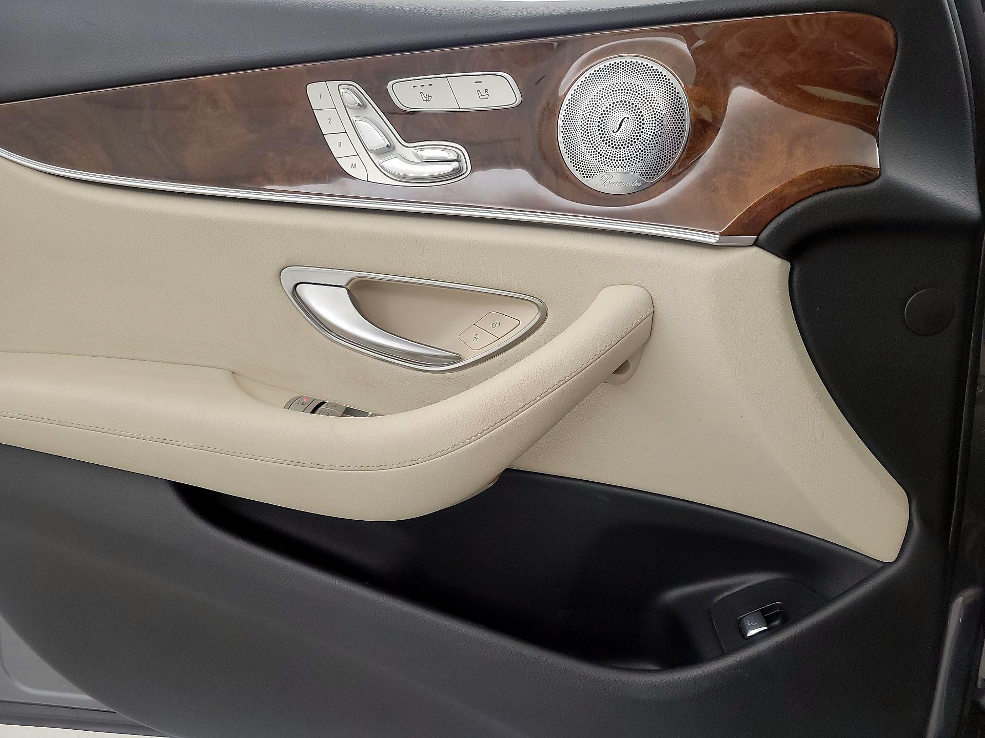 Thumbnail: 2018 Mercedes-Benz E-Class - 12