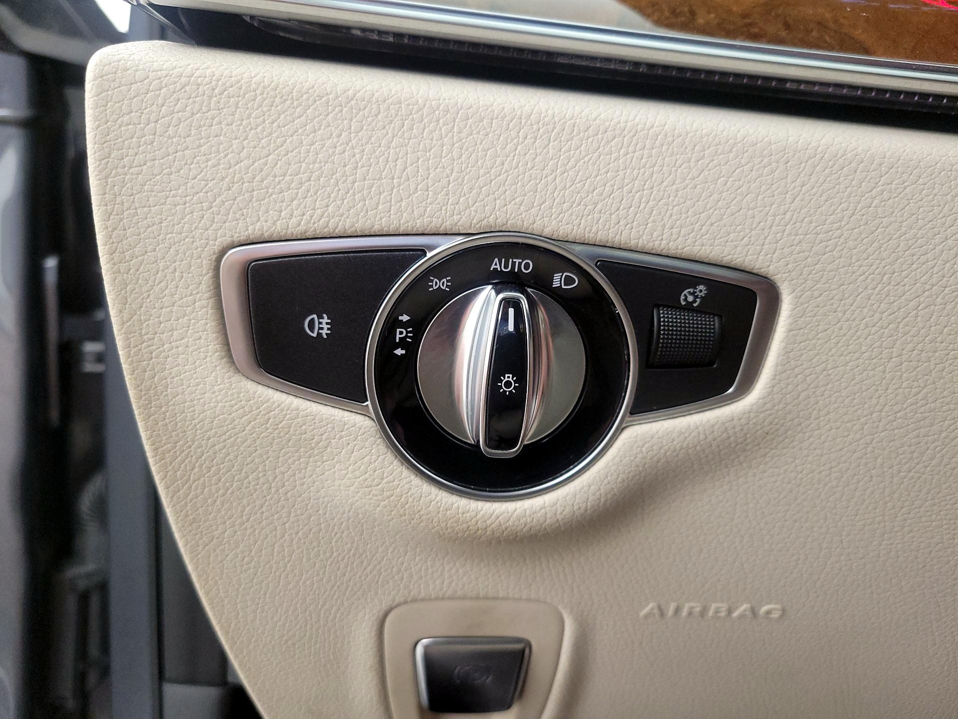 Thumbnail: 2018 Mercedes-Benz E-Class - 13