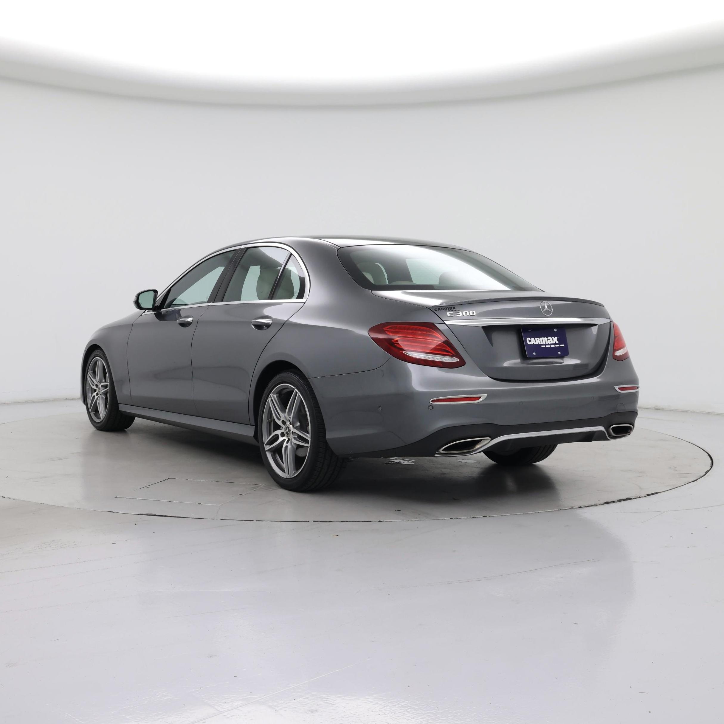 Thumbnail: 2018 Mercedes-Benz E-Class - 2