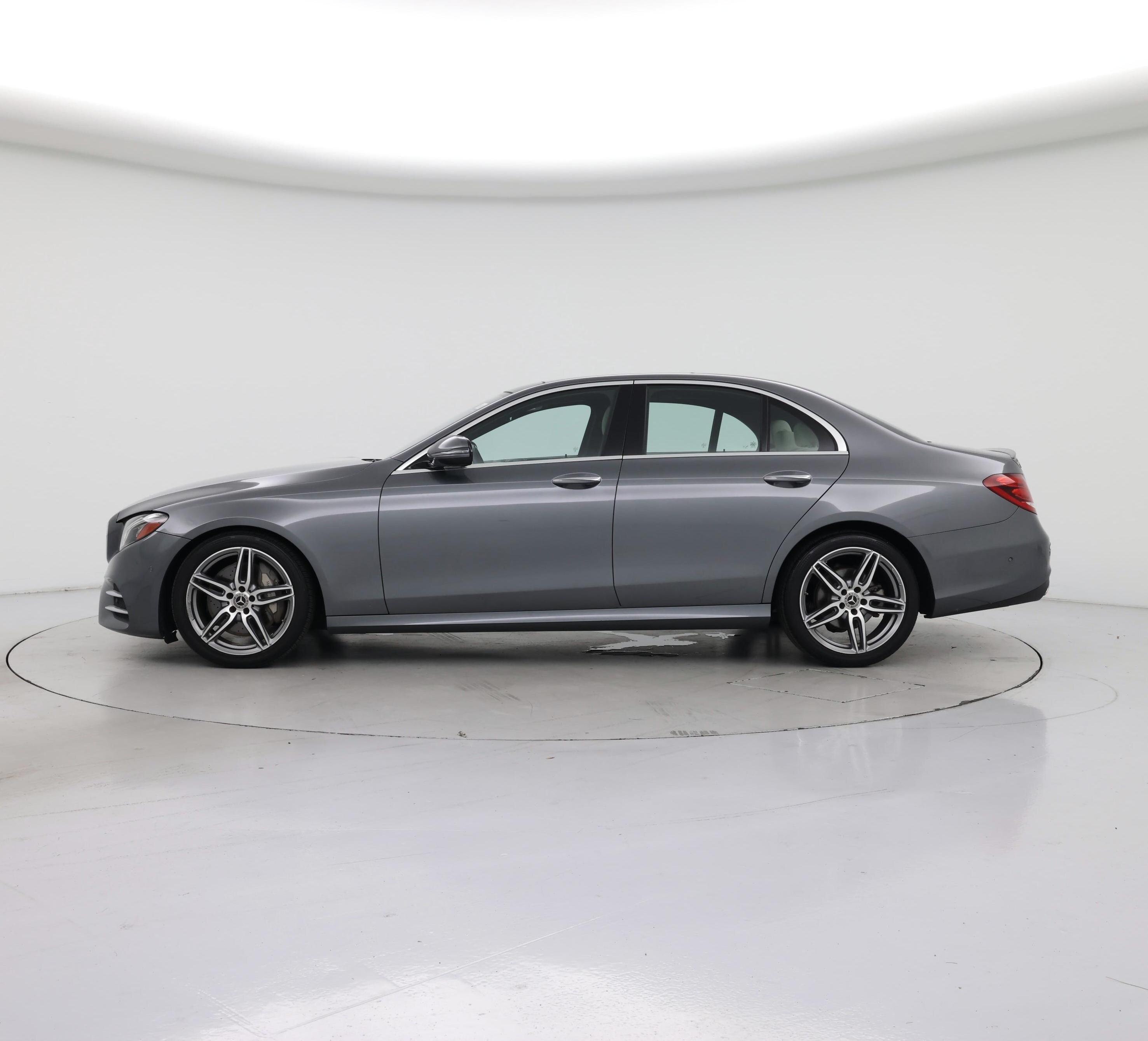 Thumbnail: 2018 Mercedes-Benz E-Class - 3