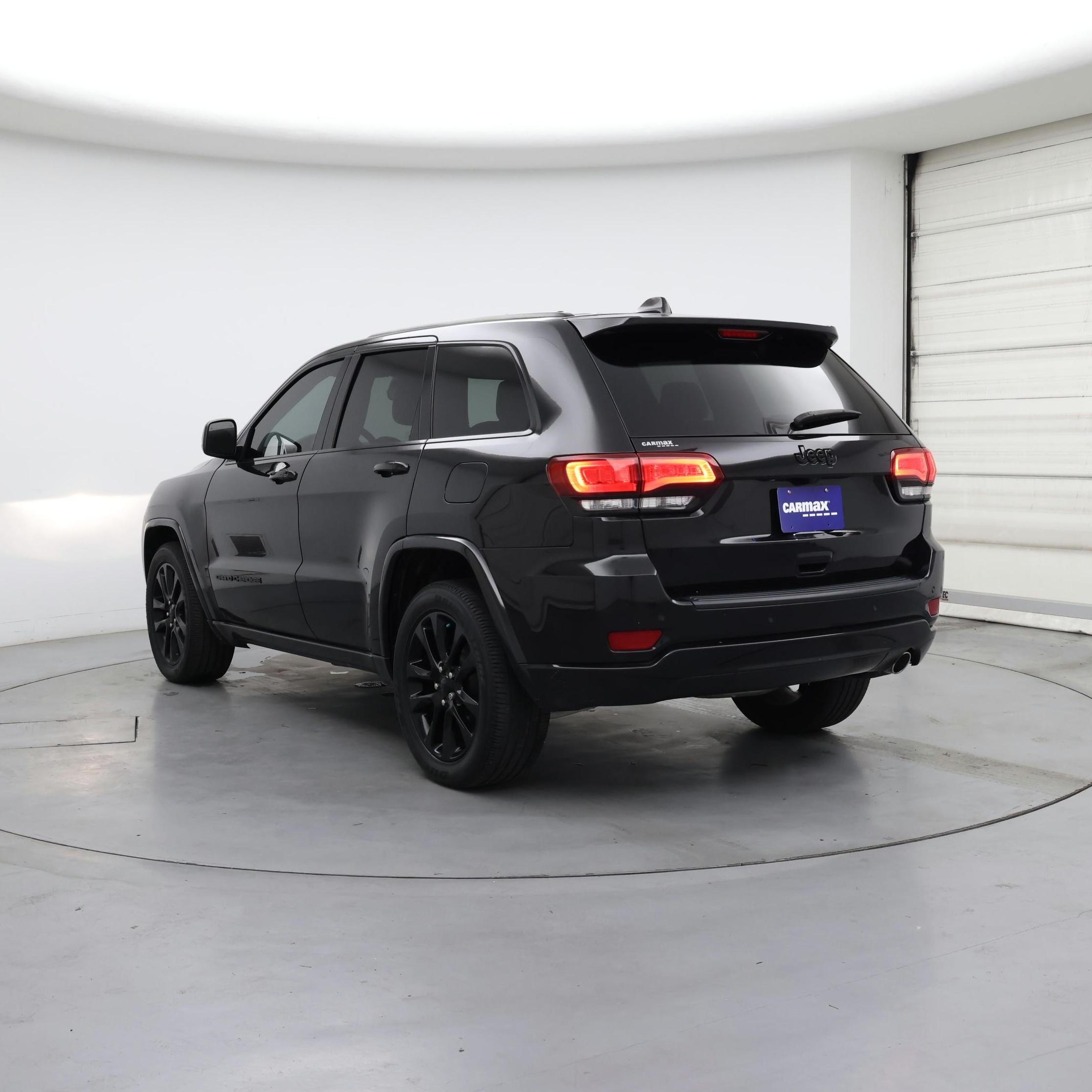 Thumbnail: 2020 Jeep Grand Cherokee - 2