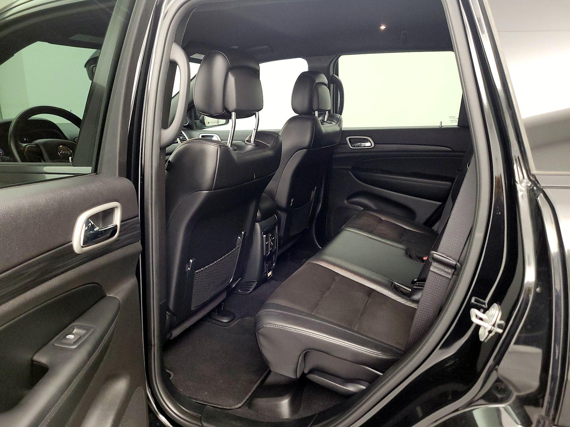 Thumbnail: 2020 Jeep Grand Cherokee - 19