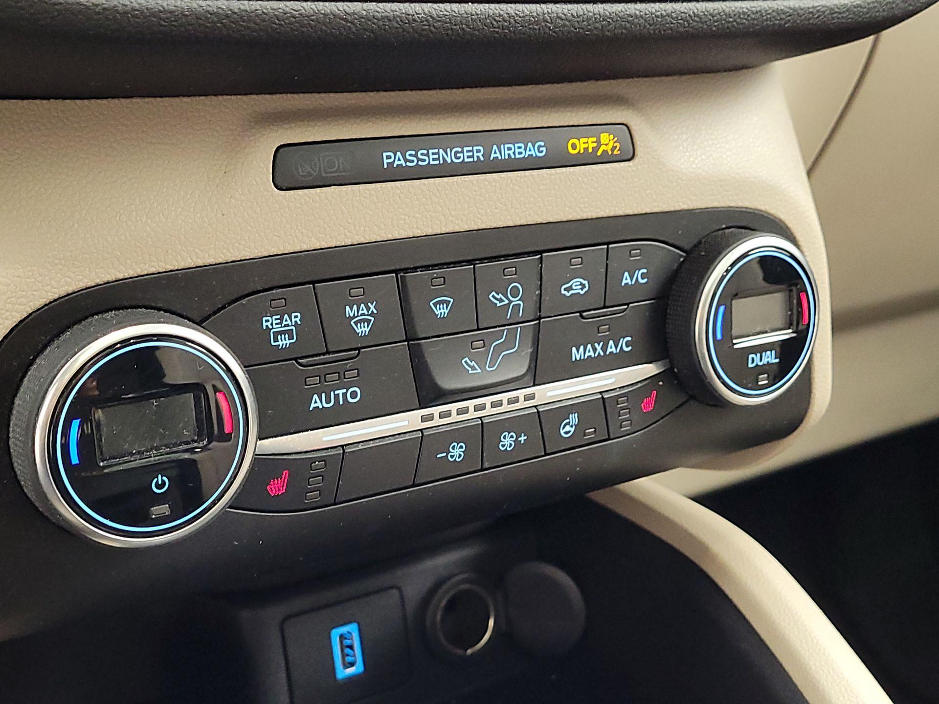 Thumbnail: 2020 Ford Escape - 16