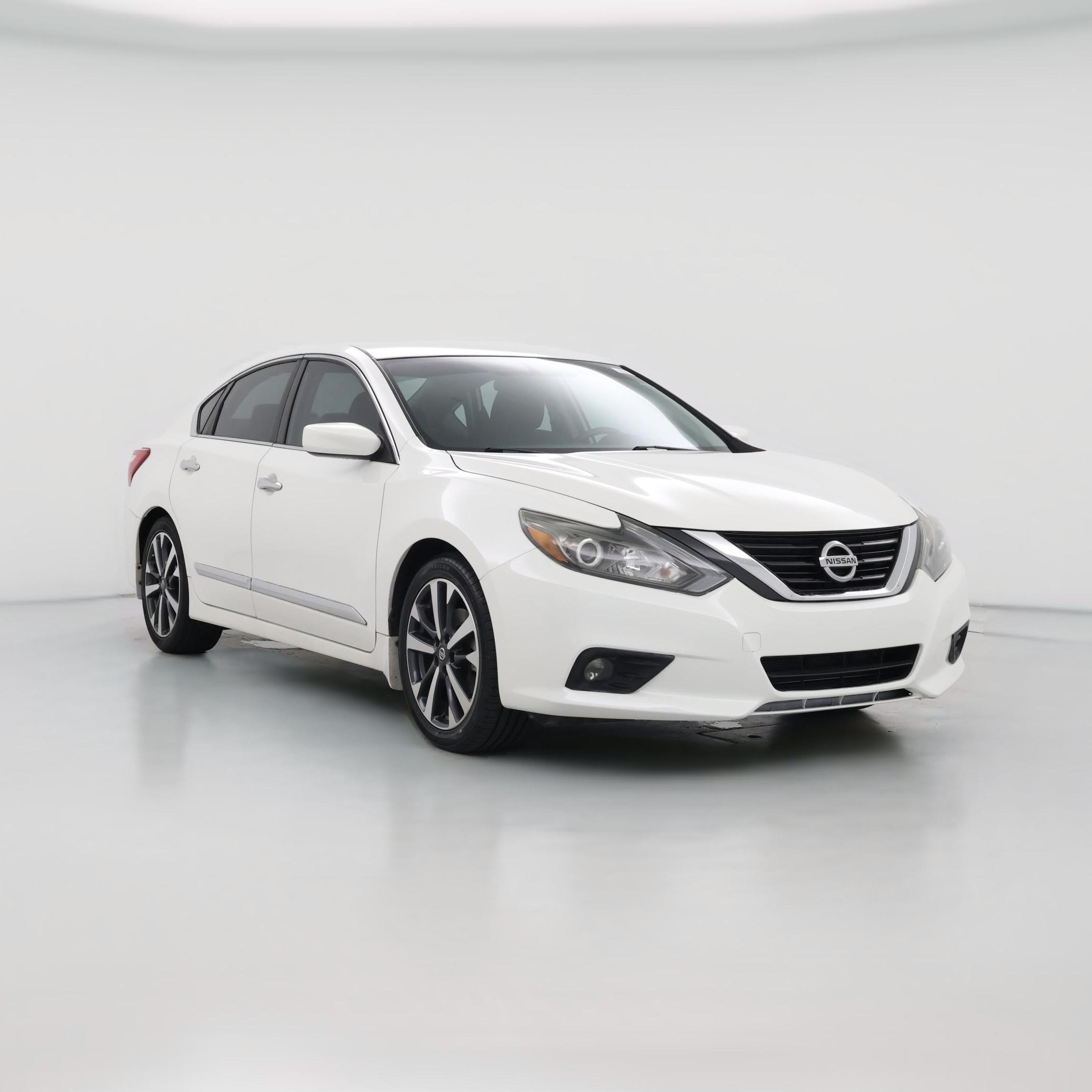Thumbnail: 2016 Nissan Altima - 1
