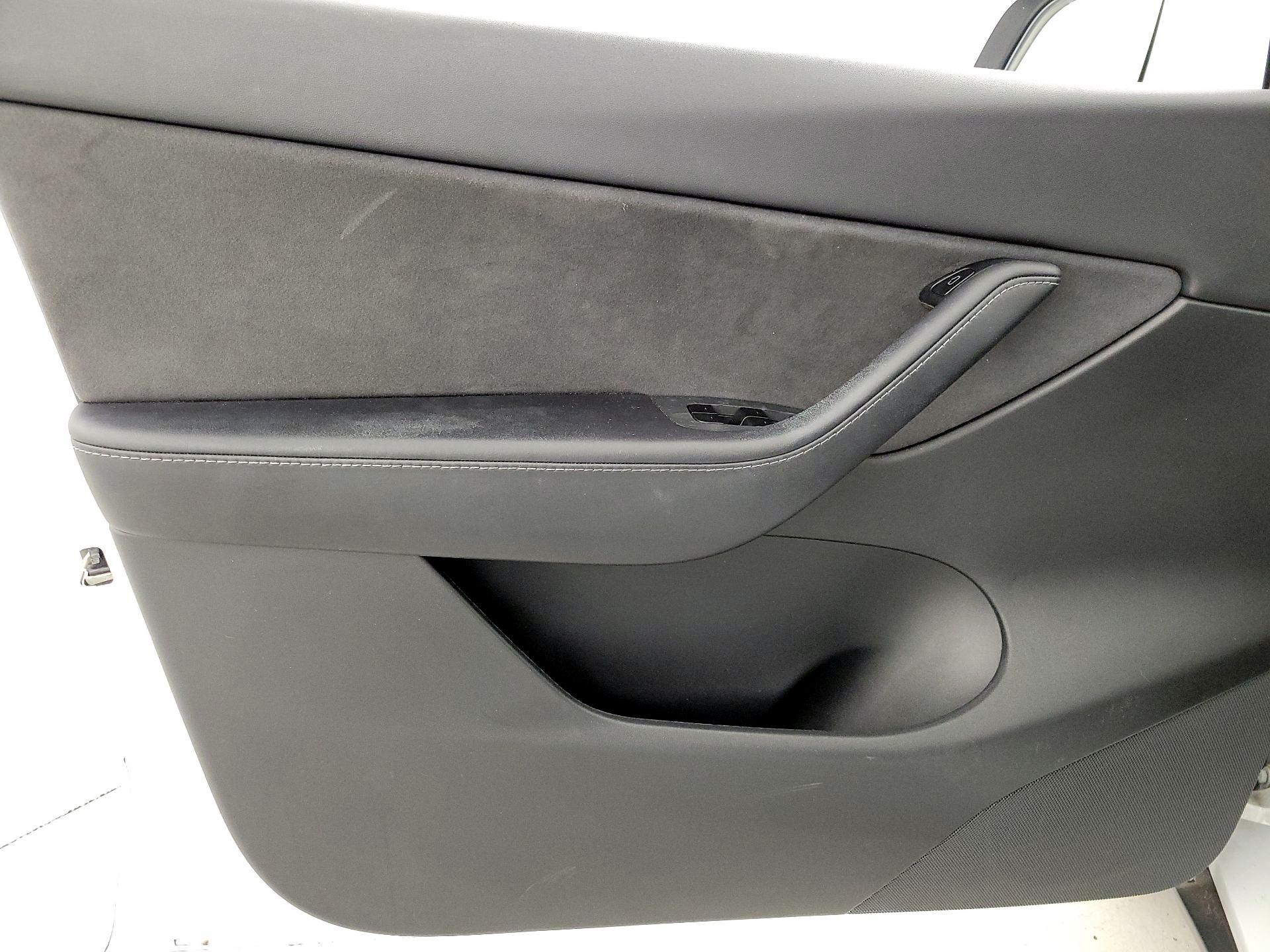 Thumbnail: 2021 Tesla Model Y - 12