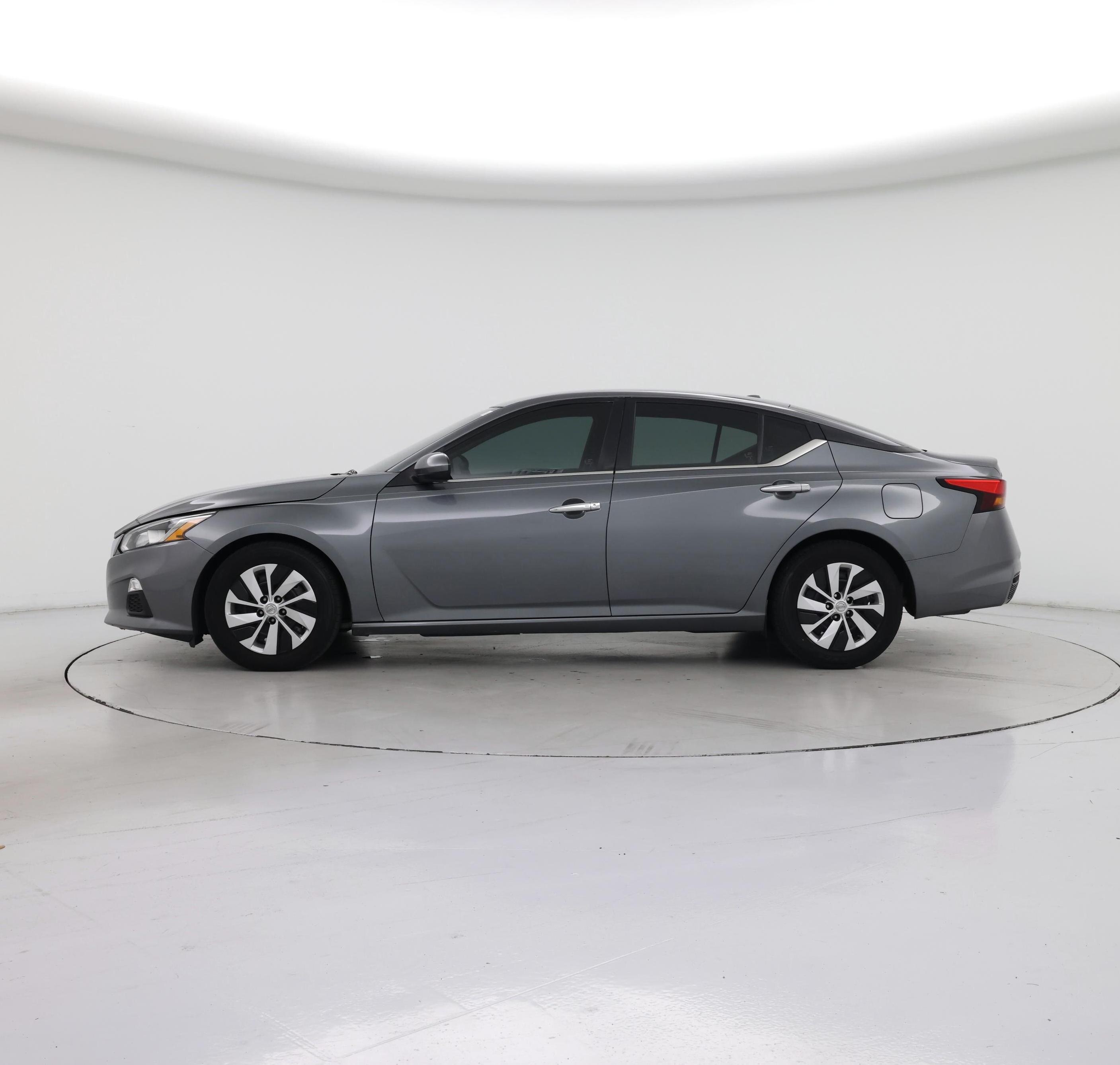 Thumbnail: 2020 Nissan Altima - 3