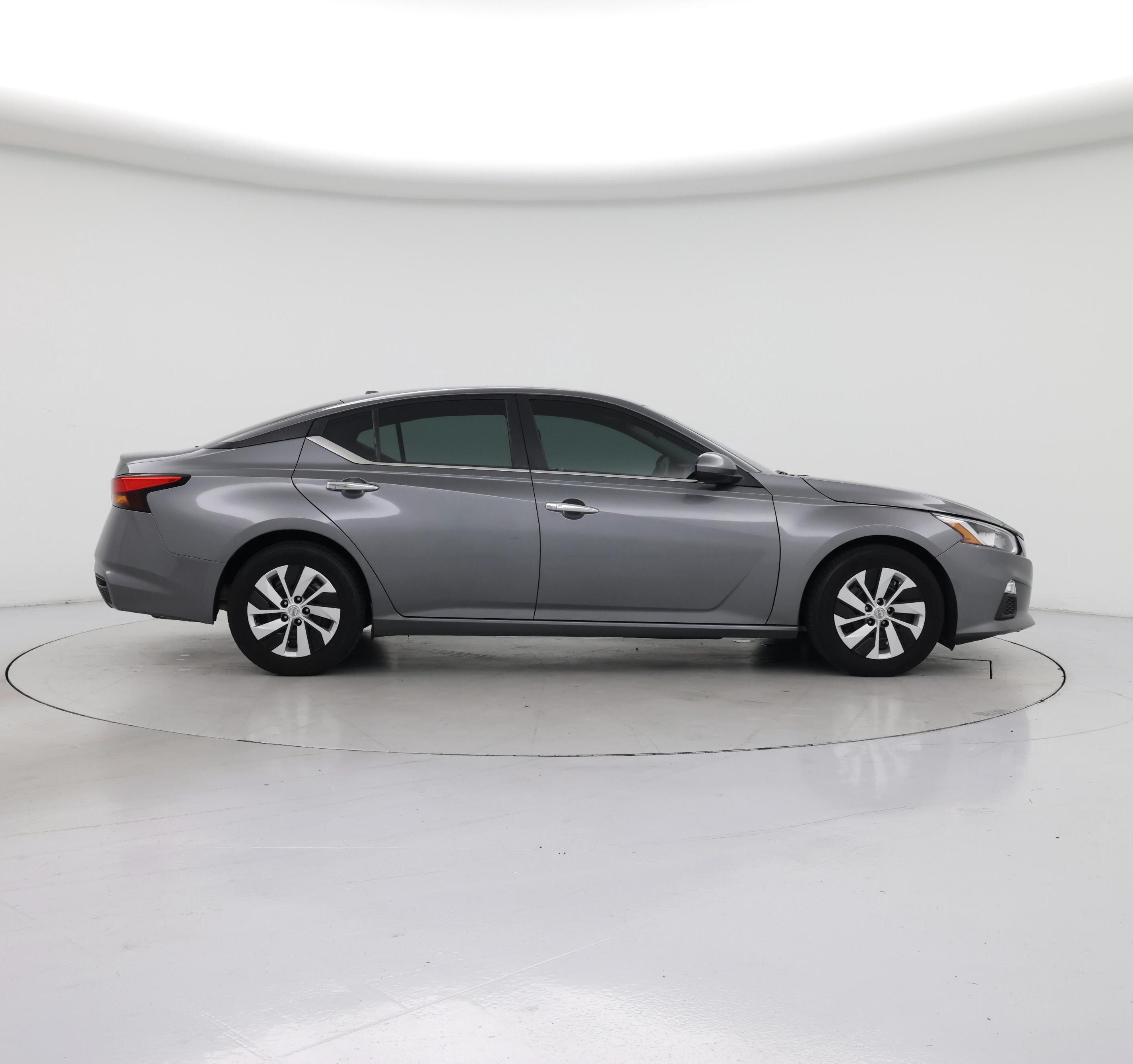 Thumbnail: 2020 Nissan Altima - 7