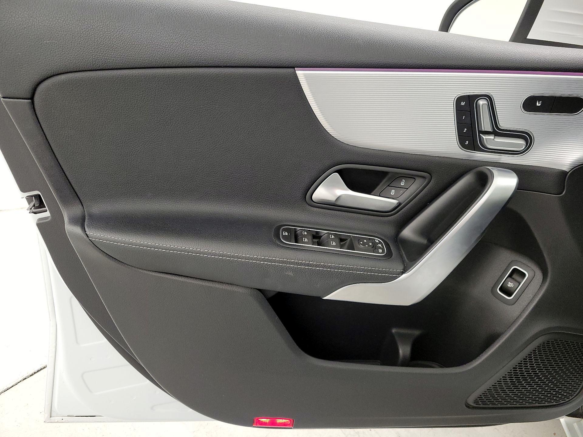 Thumbnail: 2020 Mercedes-Benz A-Class - 12