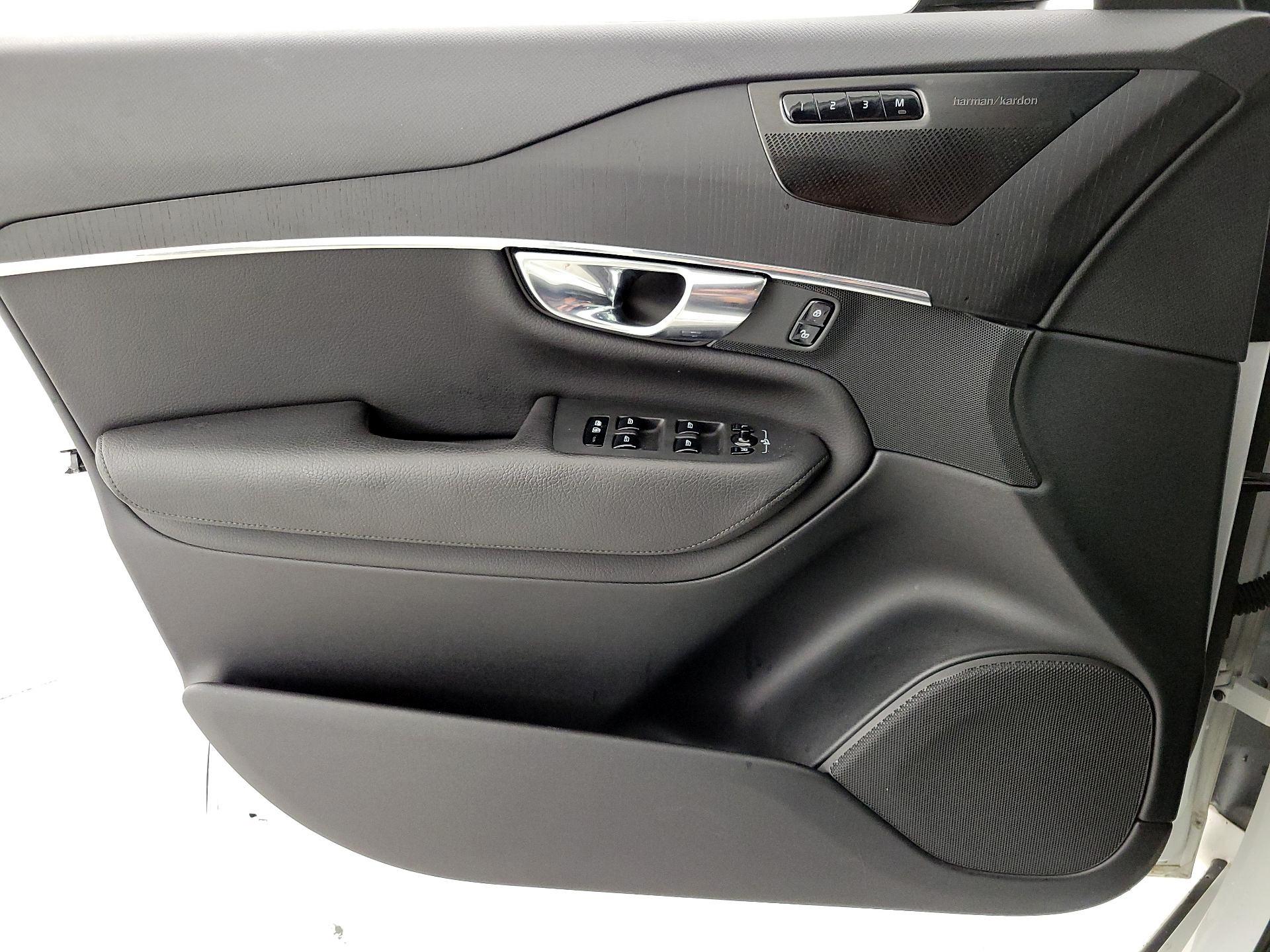 Thumbnail: 2020 Volvo XC90 - 12