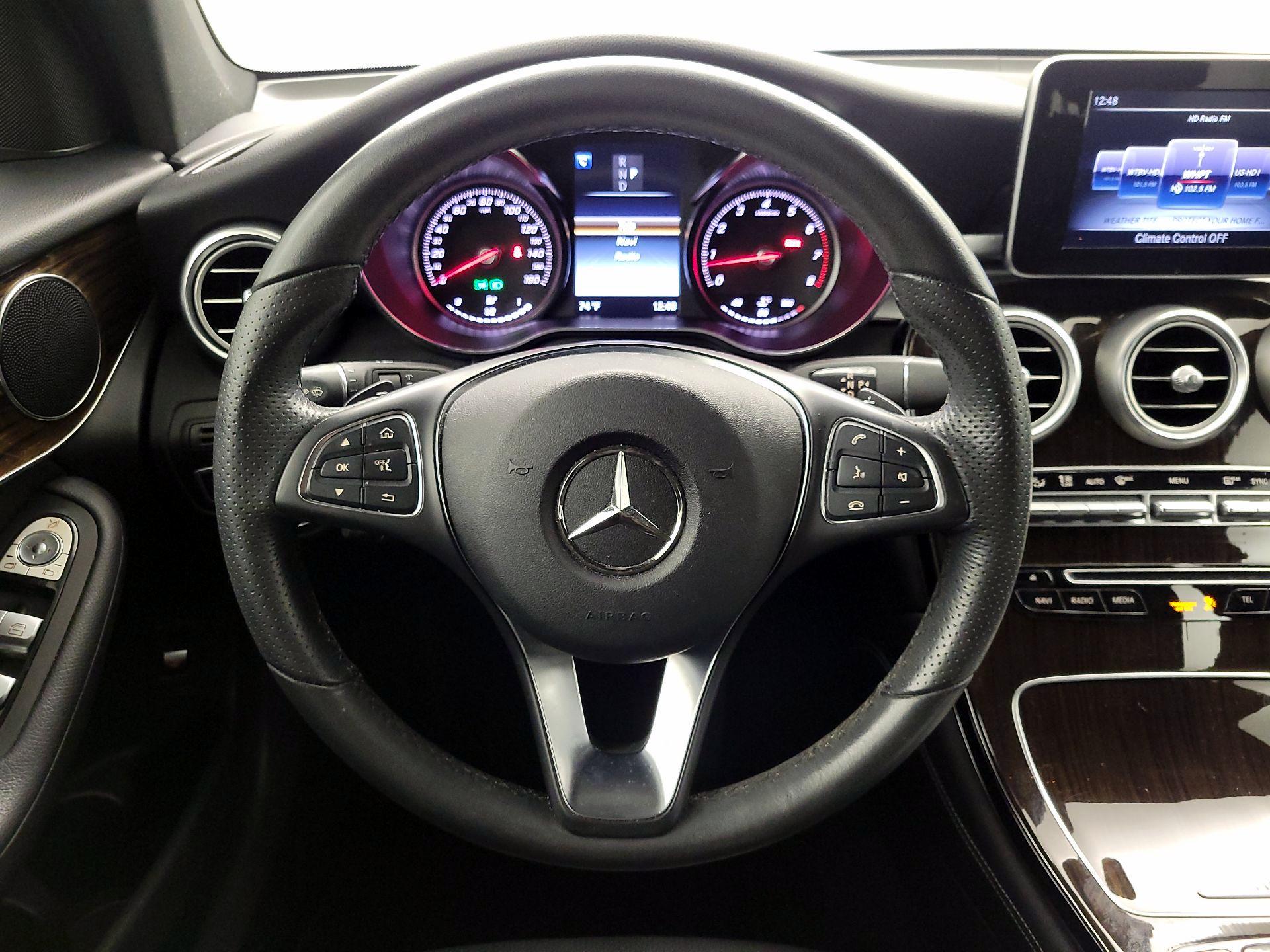 Thumbnail: 2017 Mercedes-Benz GLC - 10
