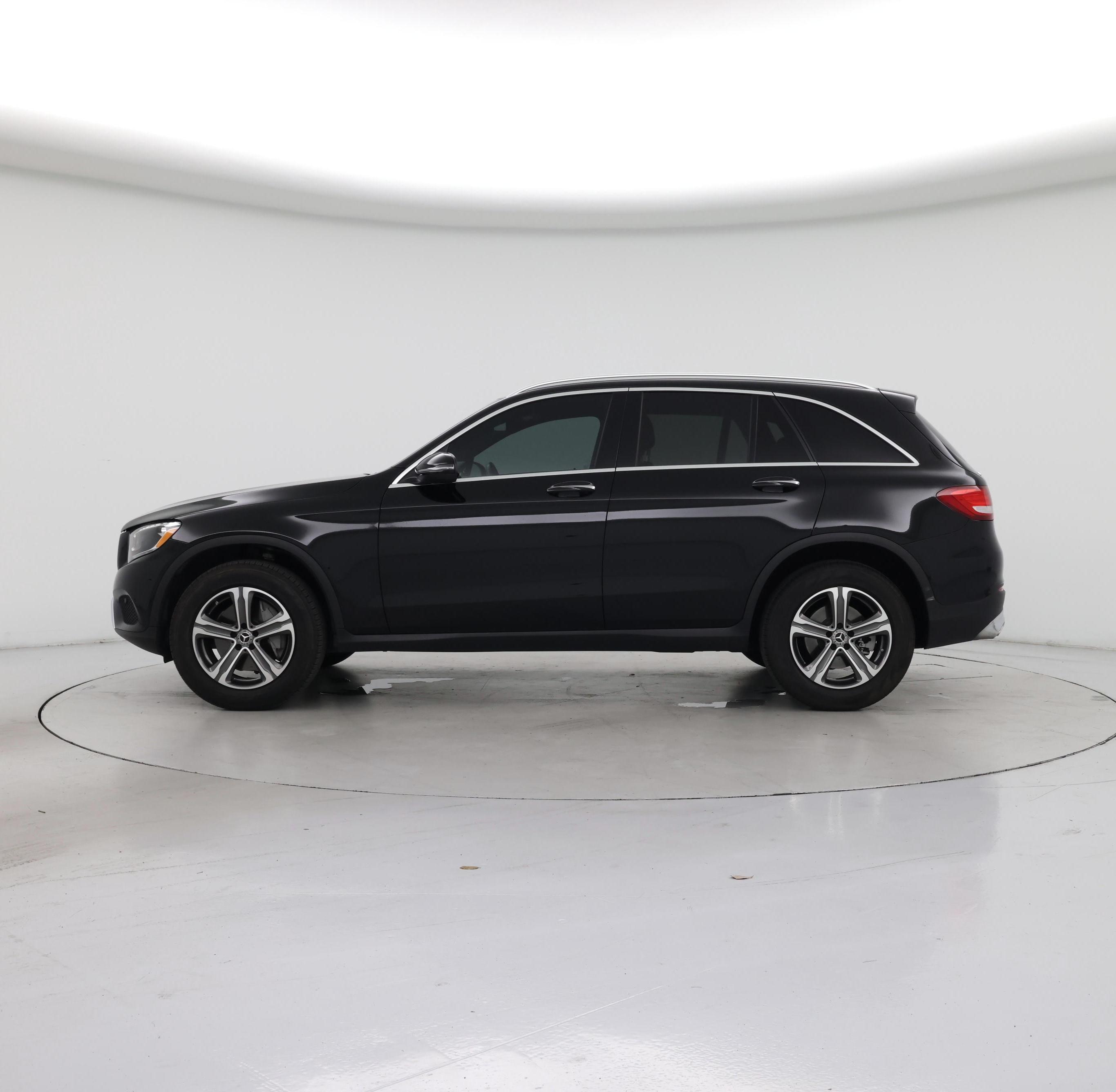 Thumbnail: 2017 Mercedes-Benz GLC - 3