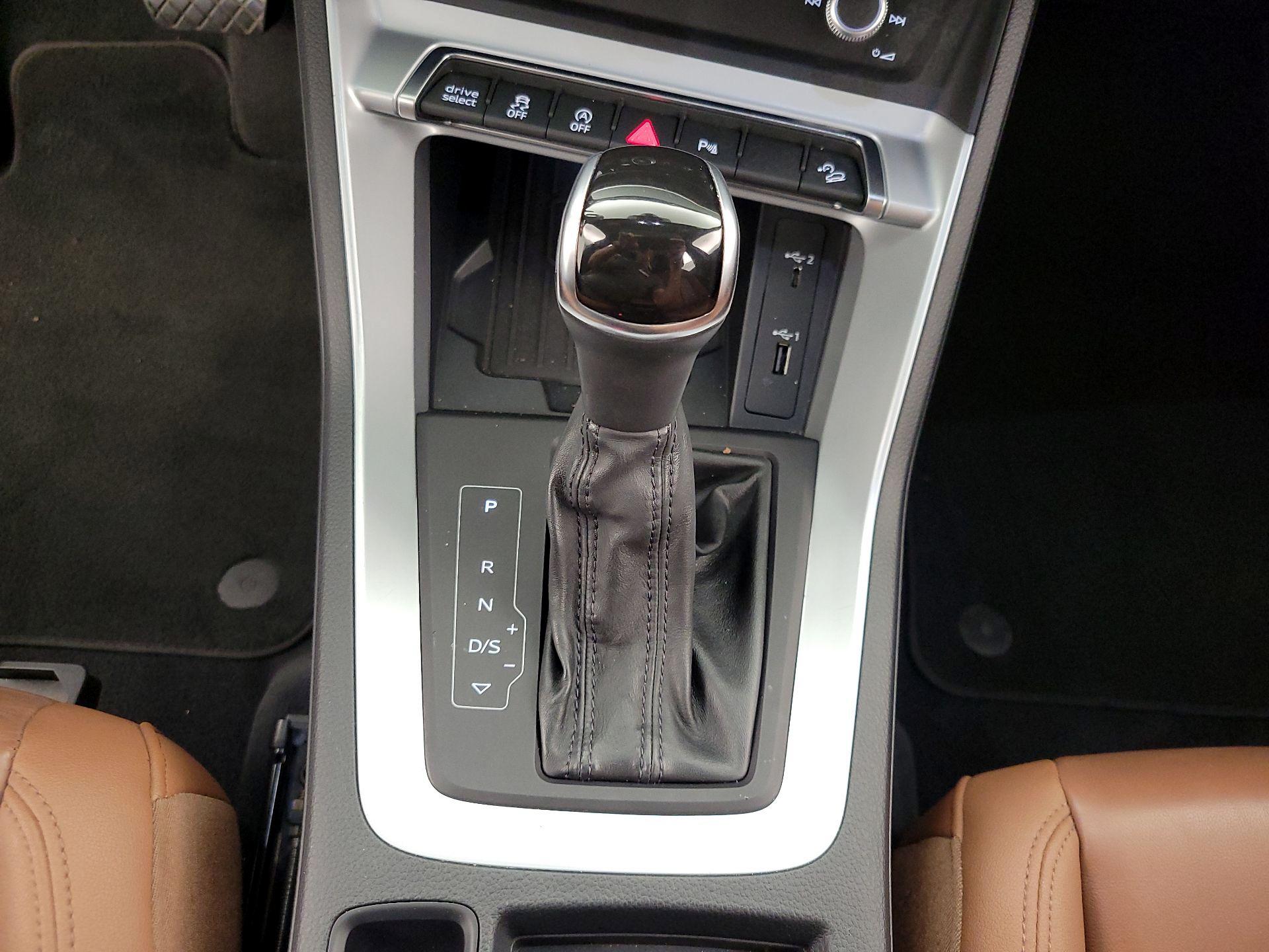 Thumbnail: 2020 Audi Q3 - 18