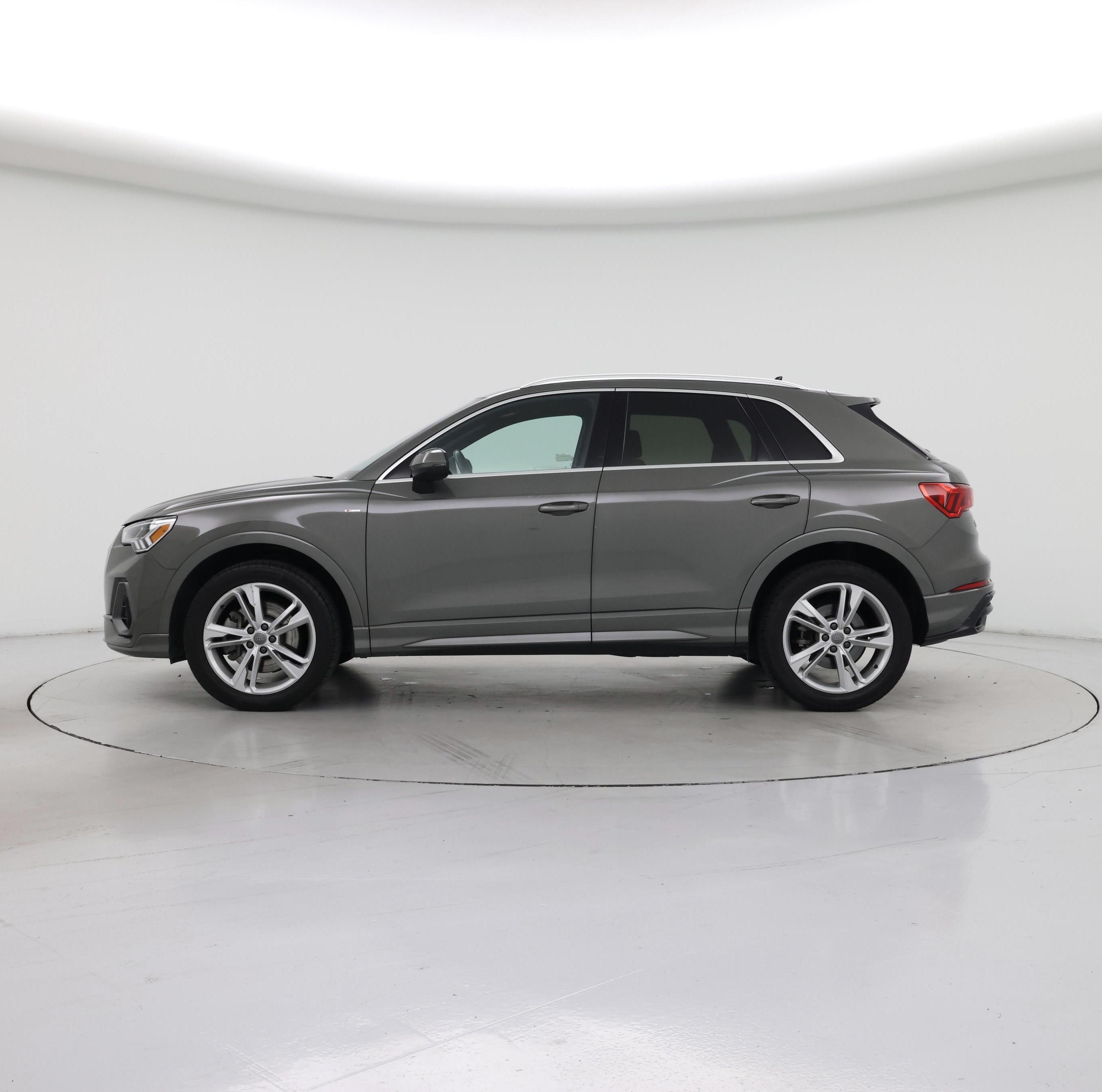 Thumbnail: 2020 Audi Q3 - 3