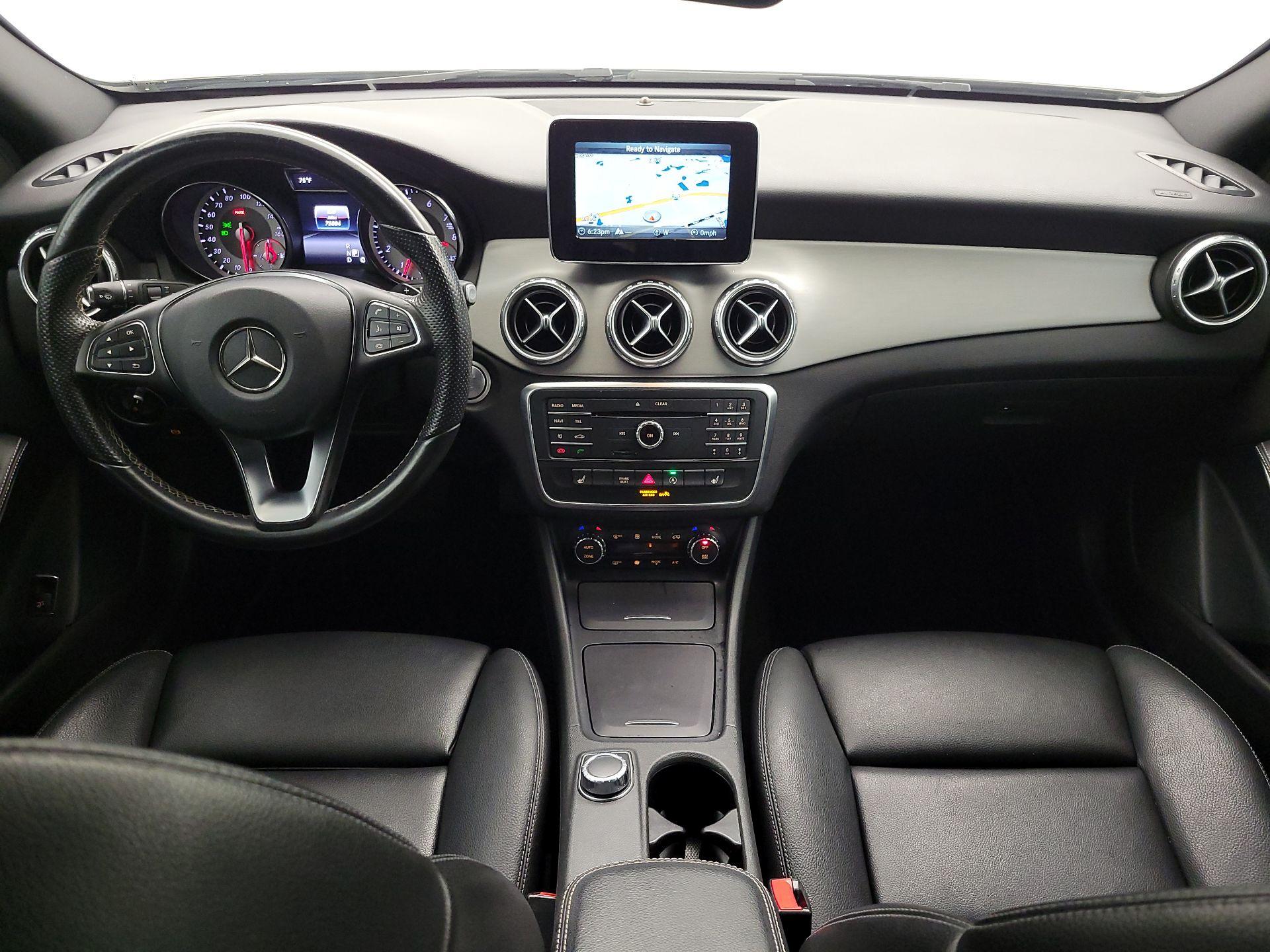 Thumbnail: 2016 Mercedes-Benz GLA - 9