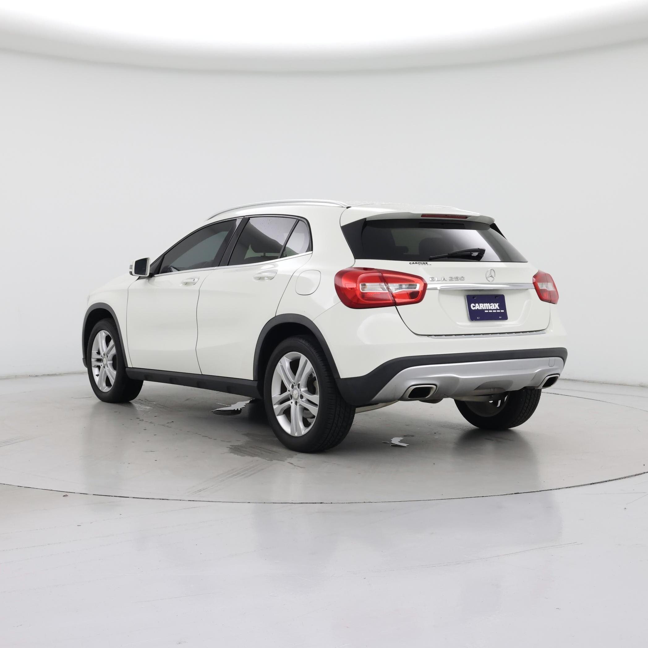 Thumbnail: 2016 Mercedes-Benz GLA - 2