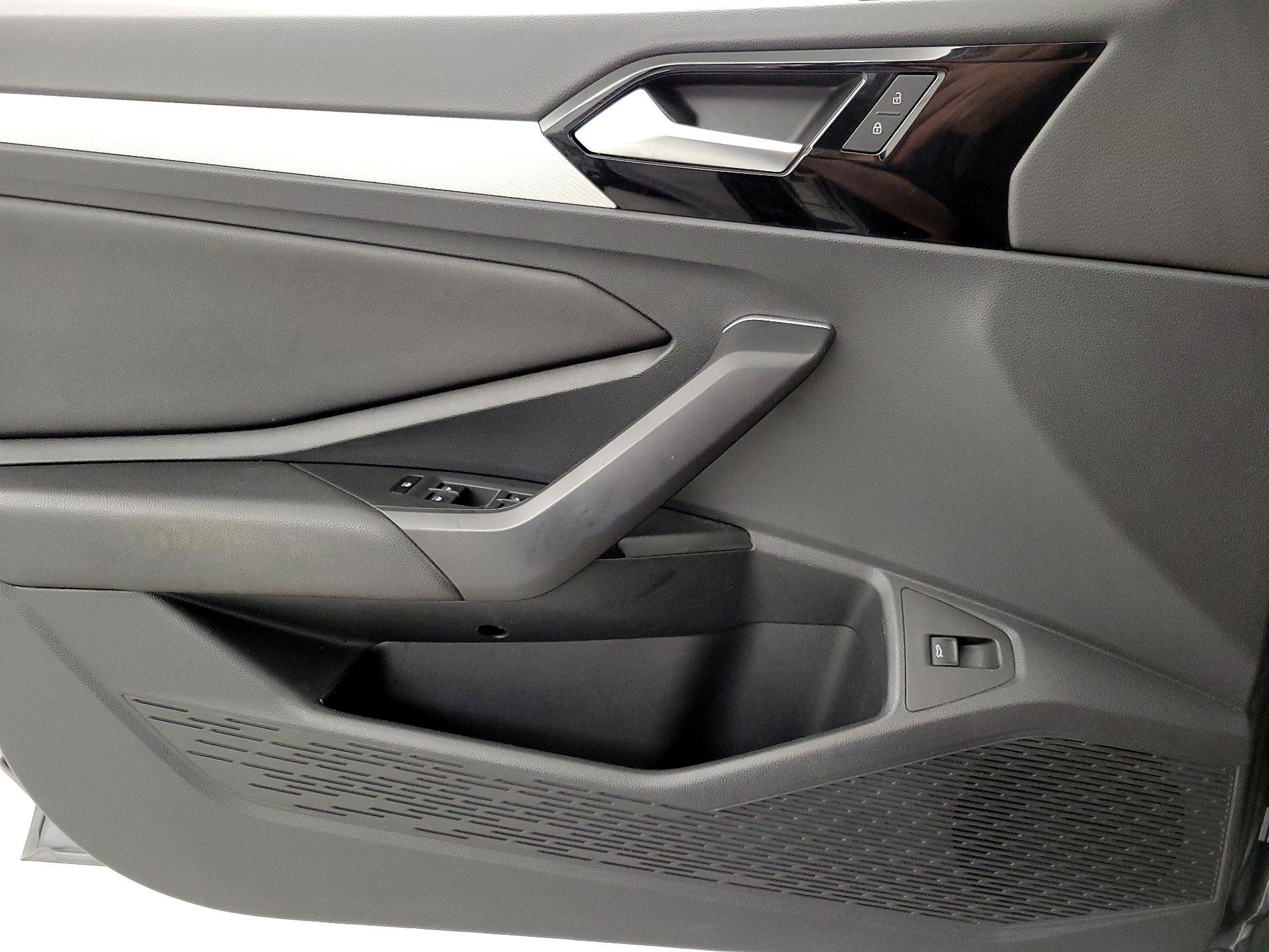 Thumbnail: 2019 Volkswagen Jetta - 12